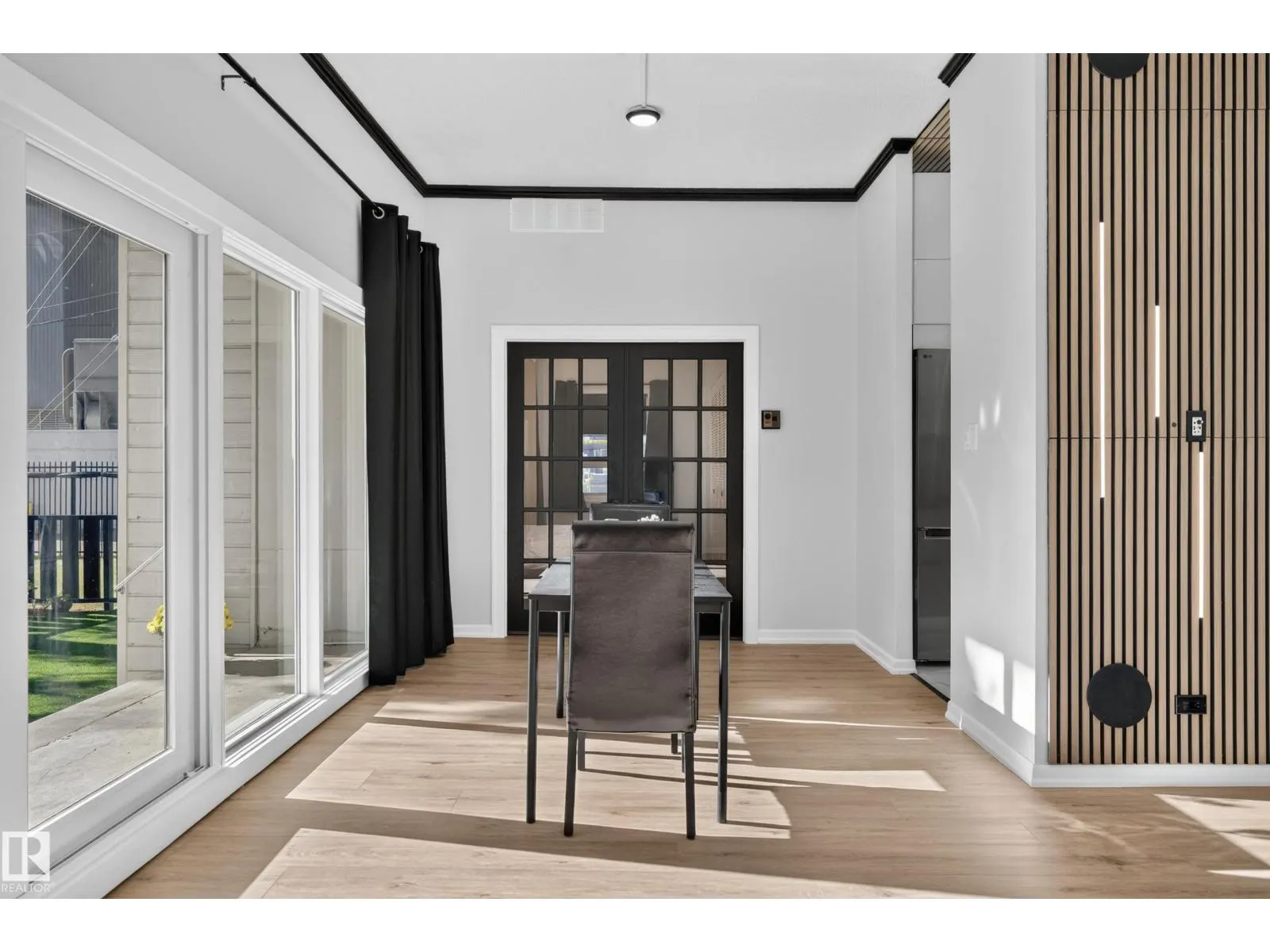 #101 10140 120 ST NW