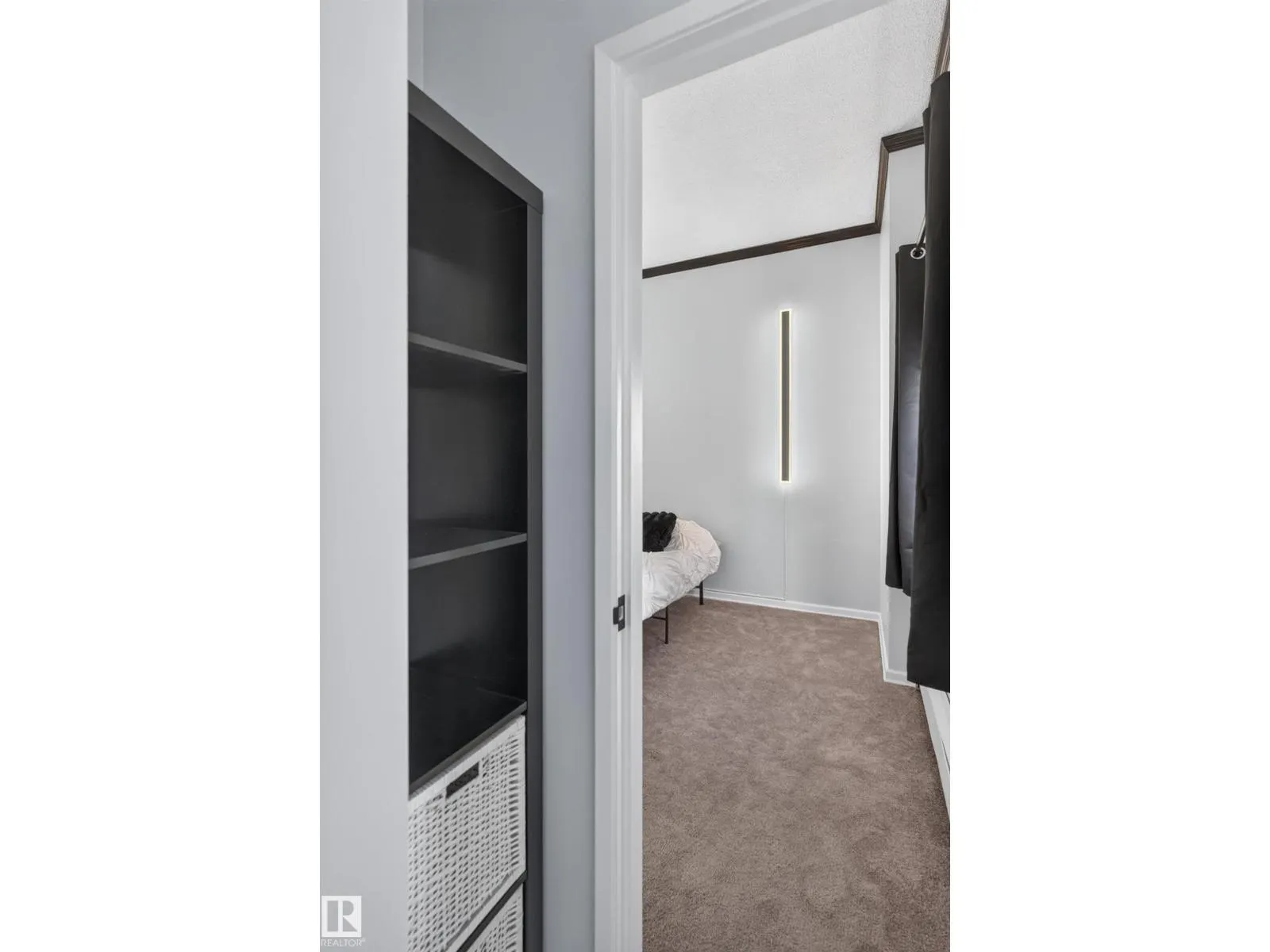 #101 10140 120 ST NW