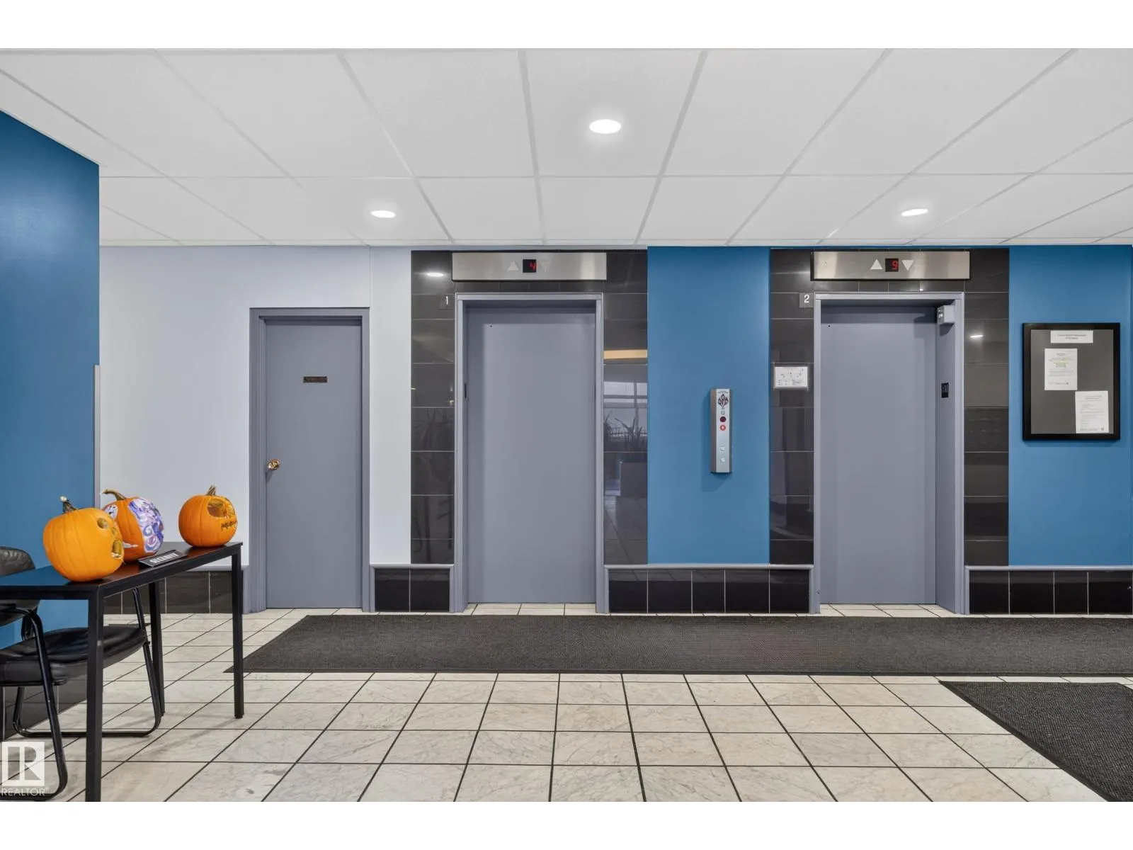 #101 10140 120 ST NW