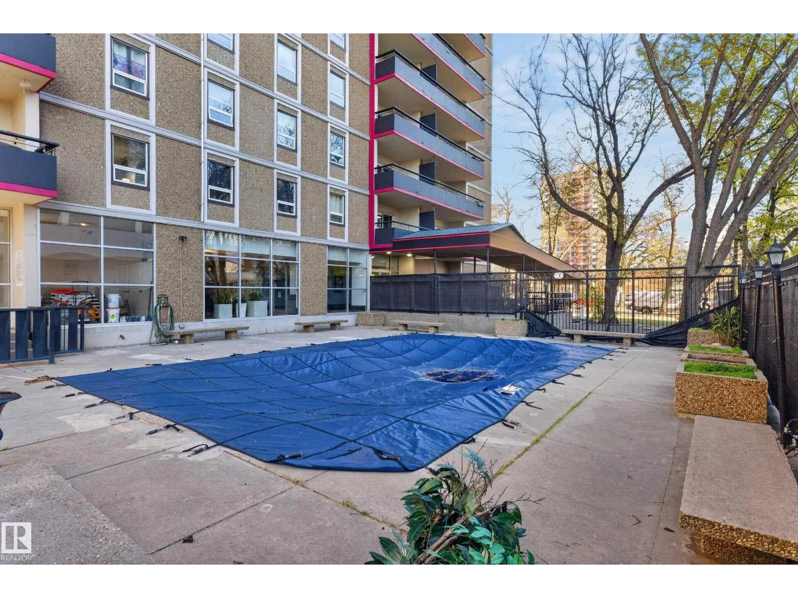#101 10140 120 ST NW