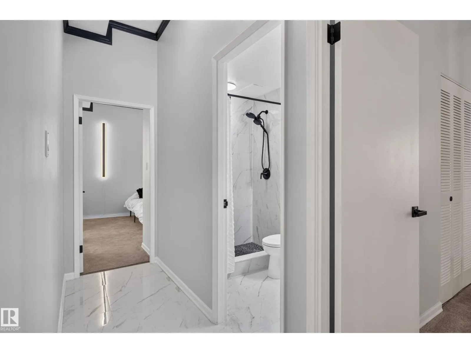 #101 10140 120 ST NW