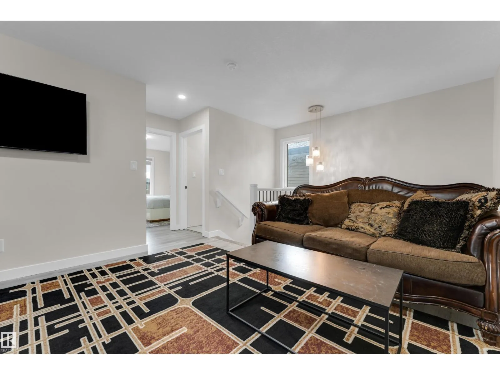 6019 180 AV NW