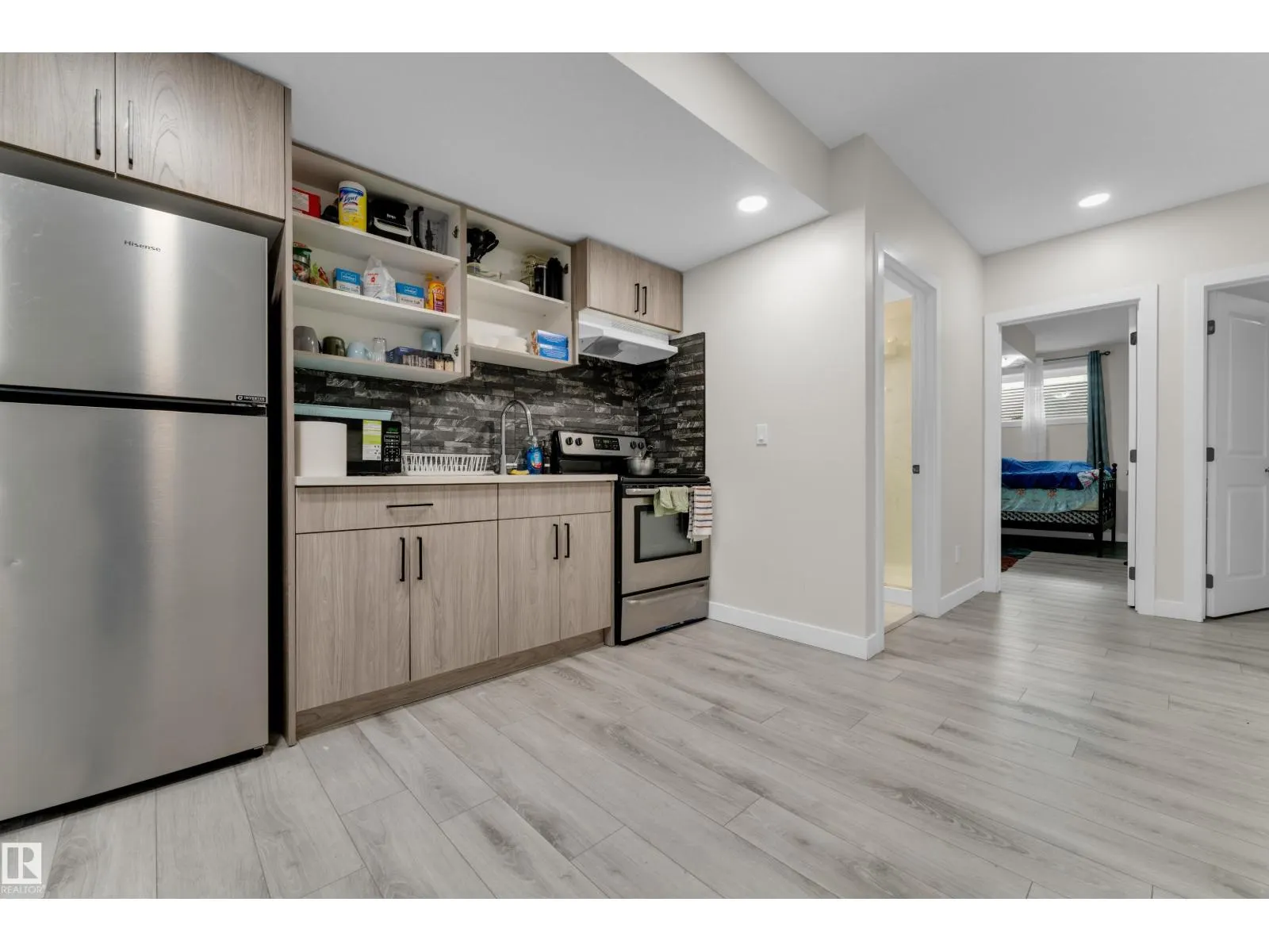 6019 180 AV NW