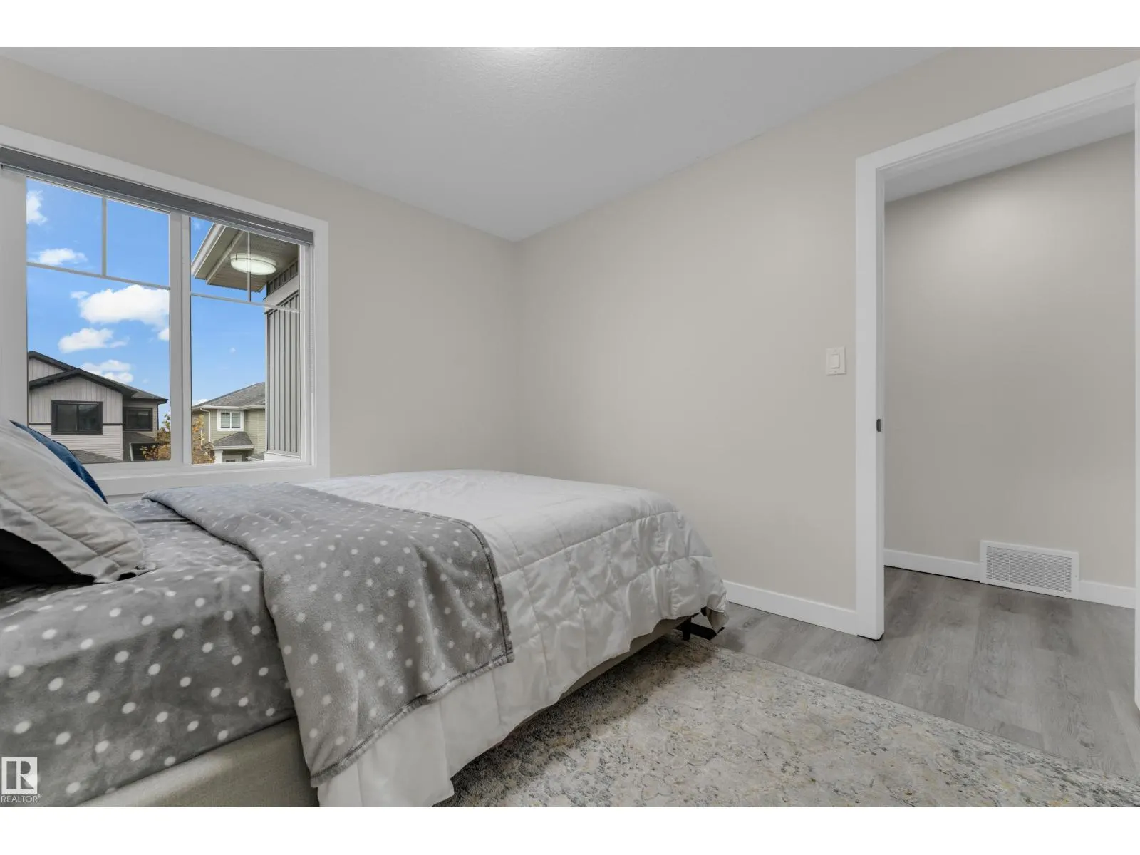 6019 180 AV NW