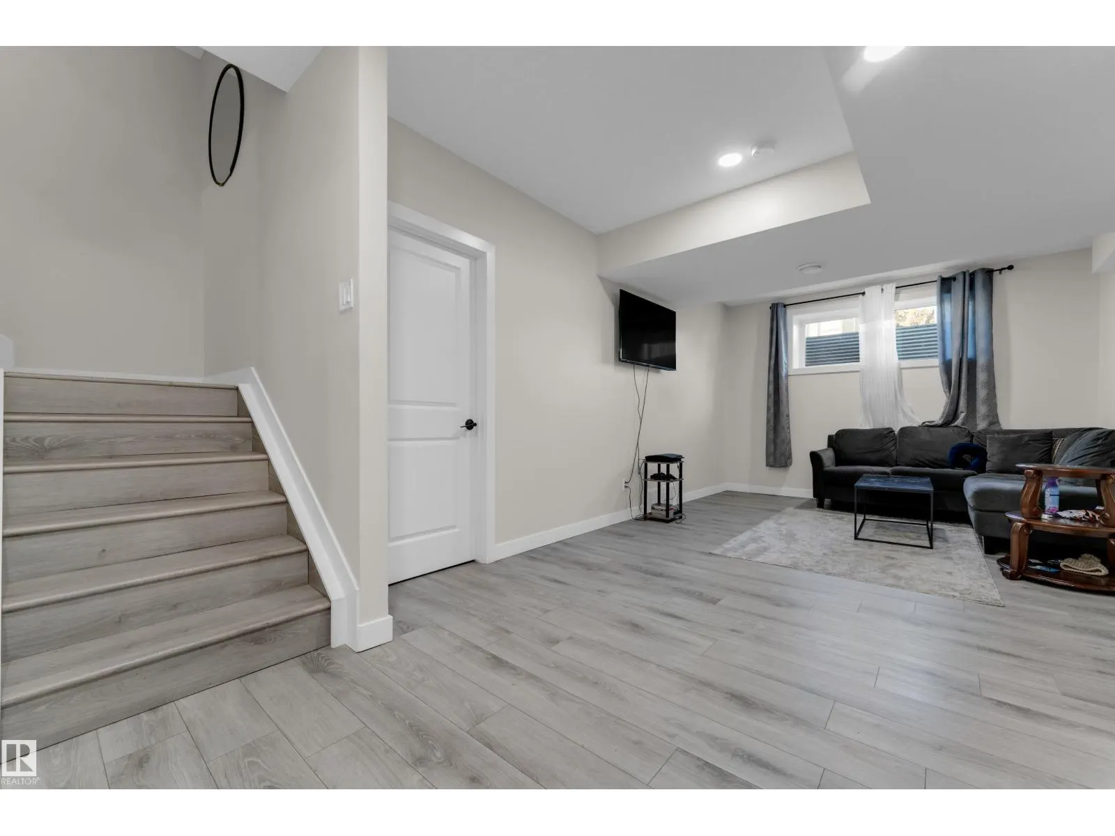 6019 180 AV NW