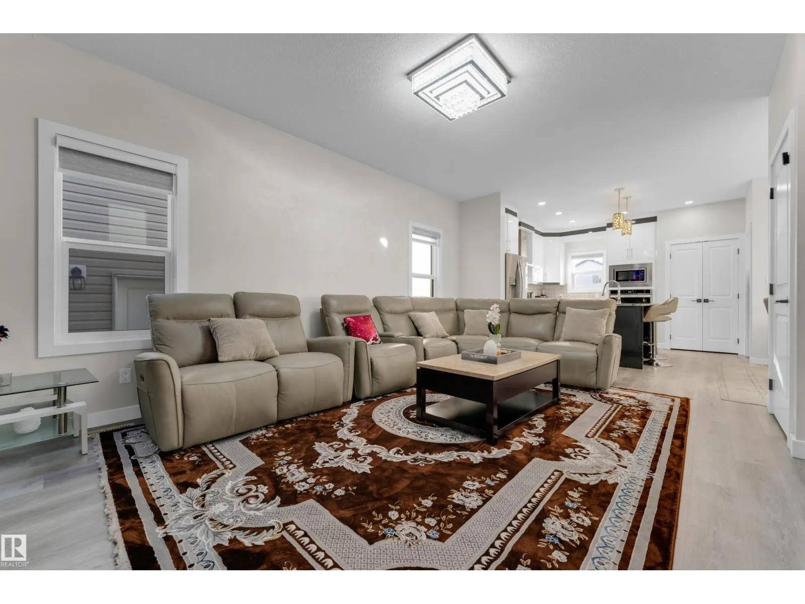 6019 180 AV NW