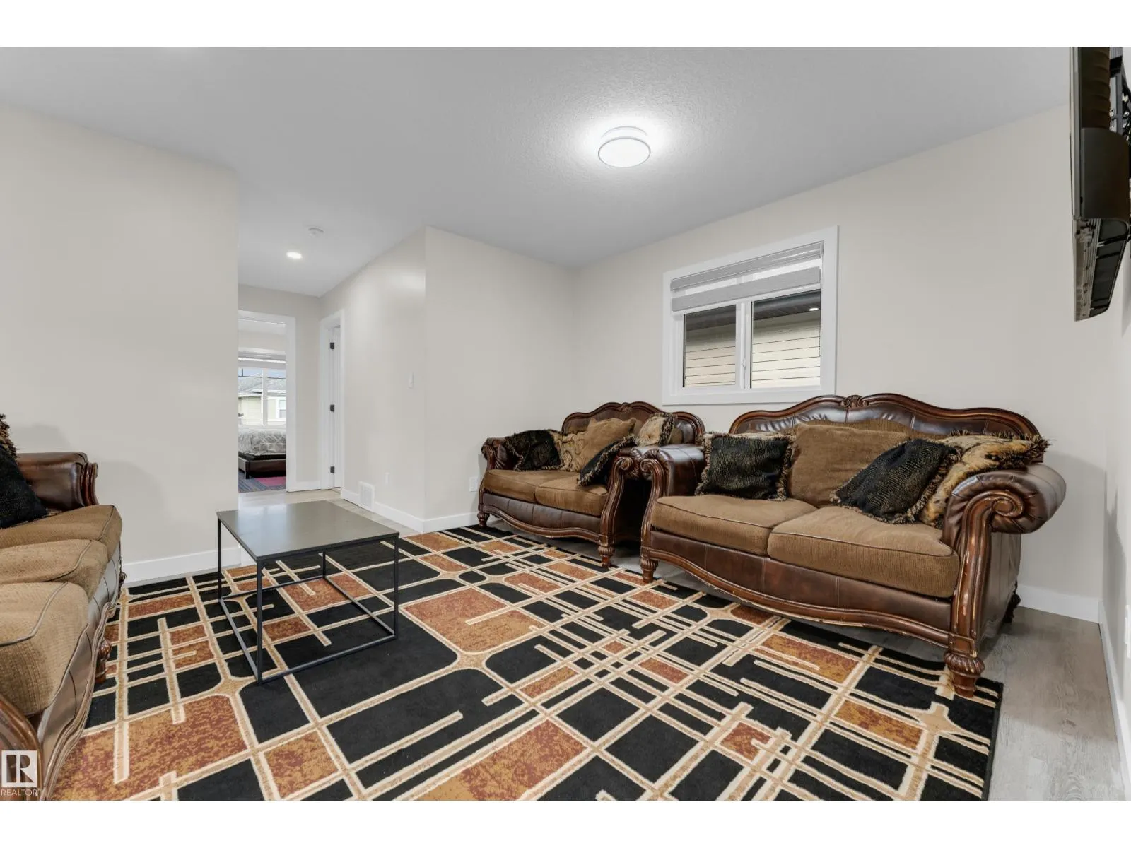 6019 180 AV NW