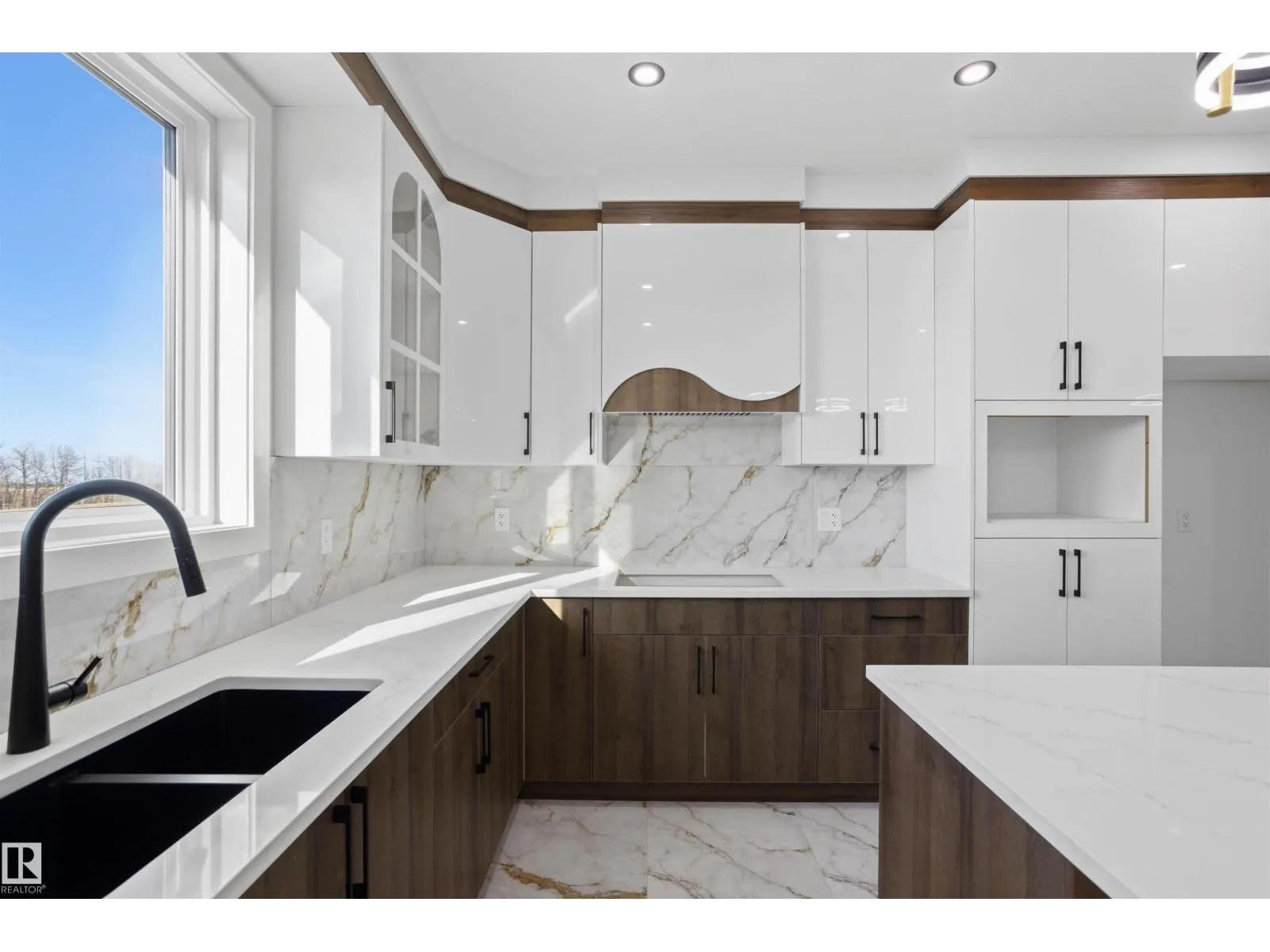 236 21 ST SW