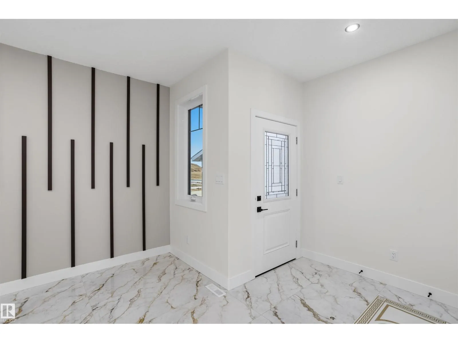 236 21 ST SW