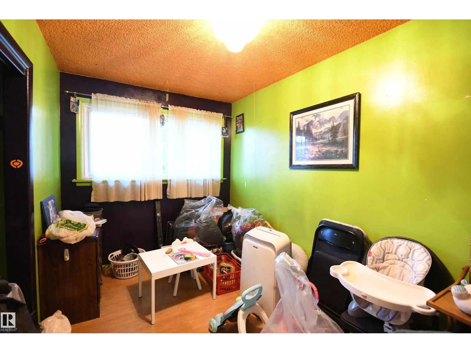 15962 106 AV NW