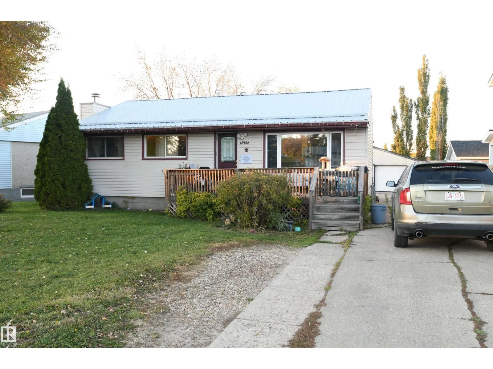 15962 106 AV NW