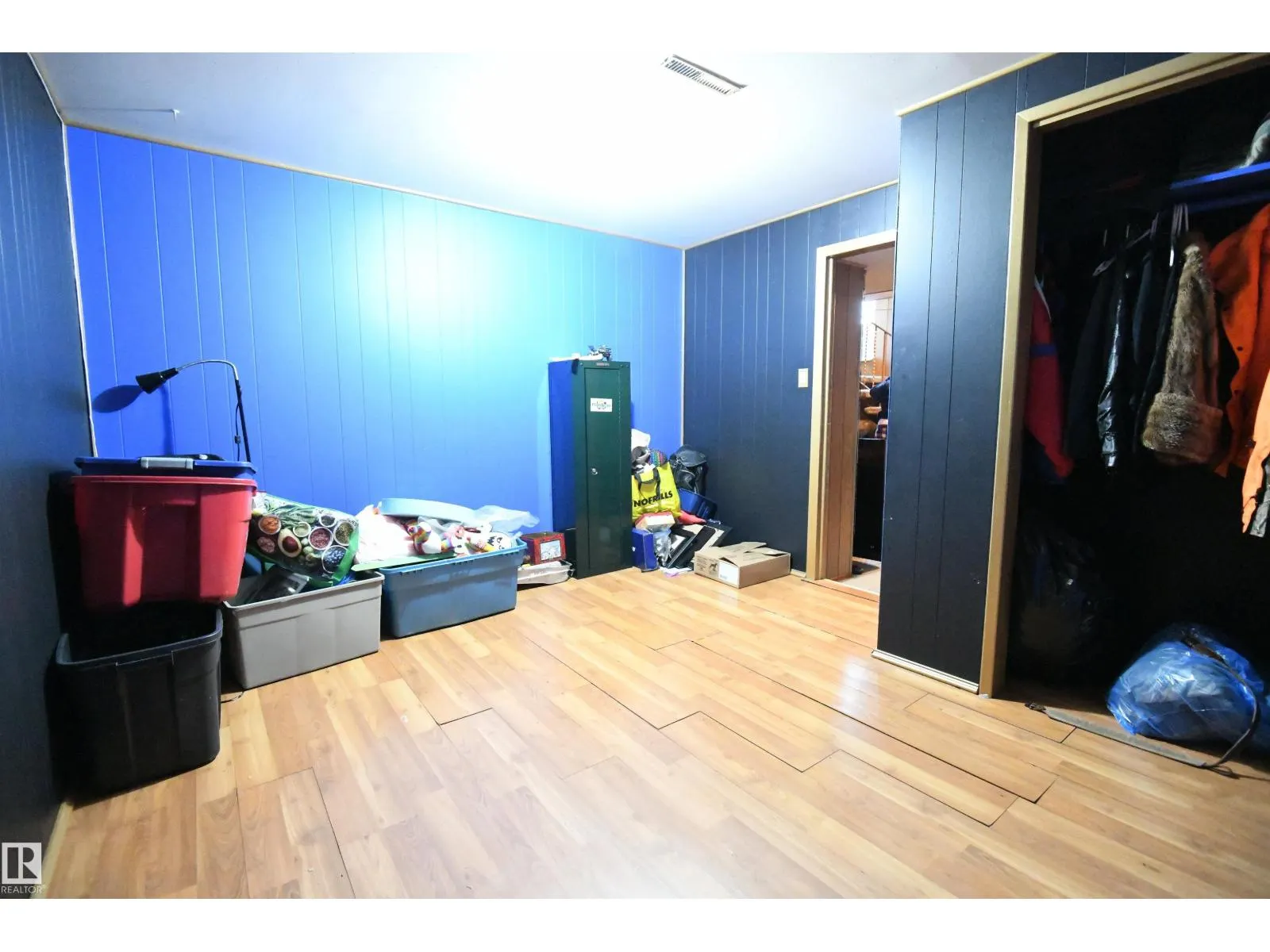 15962 106 AV NW