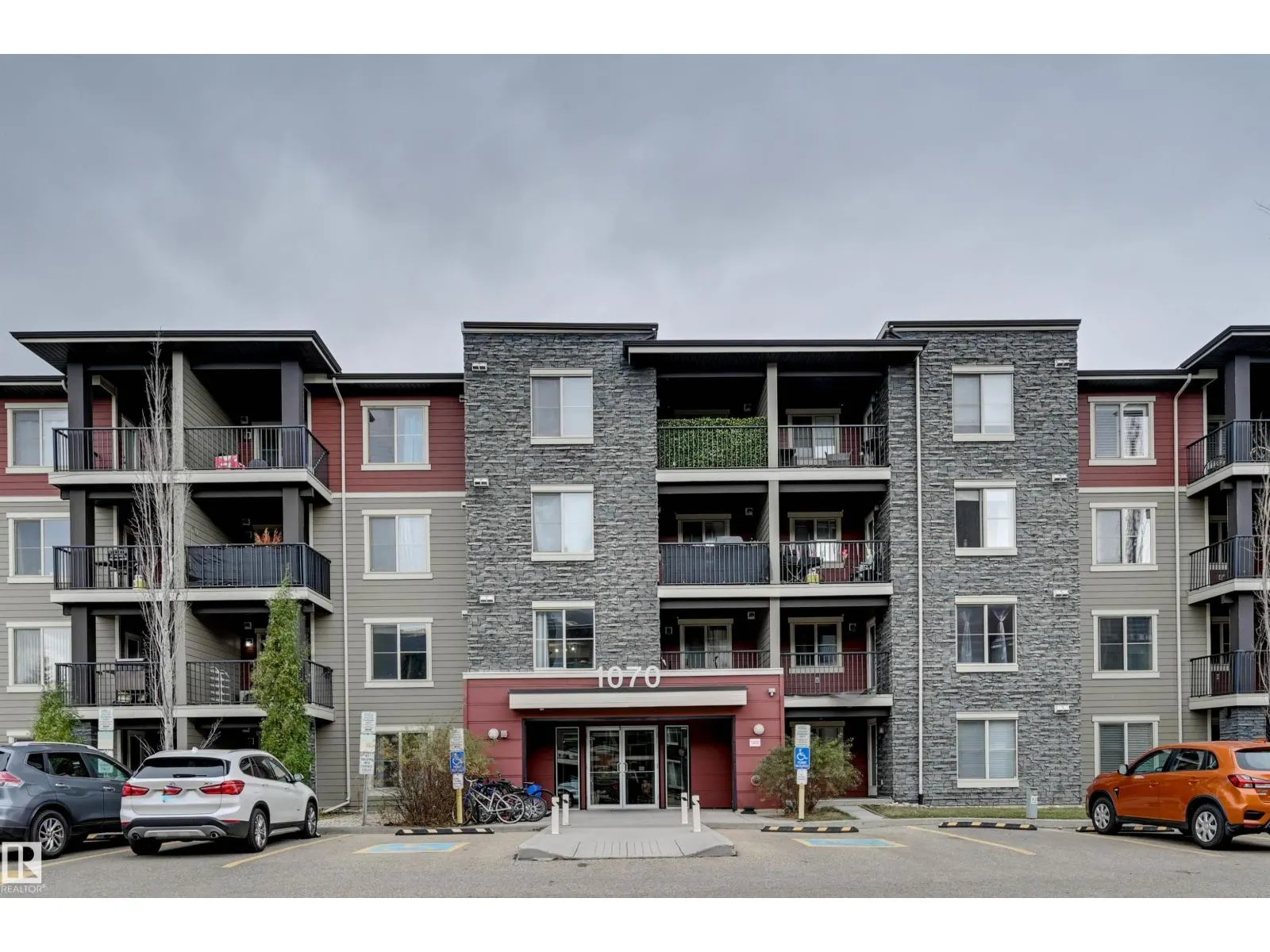 #415 1070 MCCONACHIE BV NW