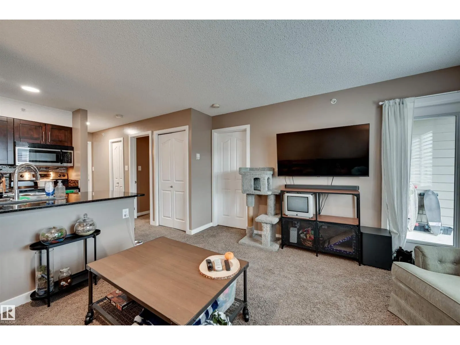 #415 1070 MCCONACHIE BV NW