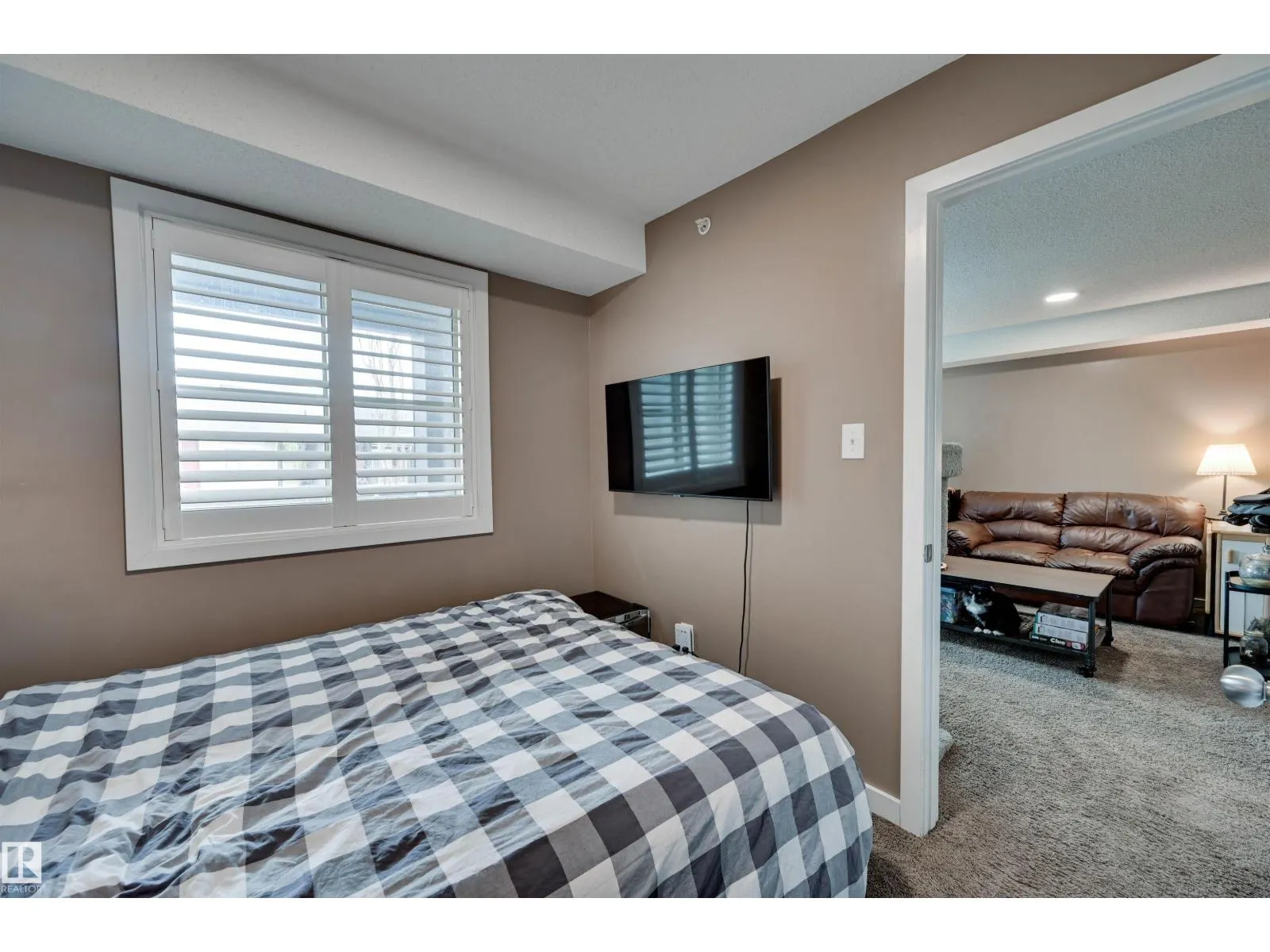 #415 1070 MCCONACHIE BV NW