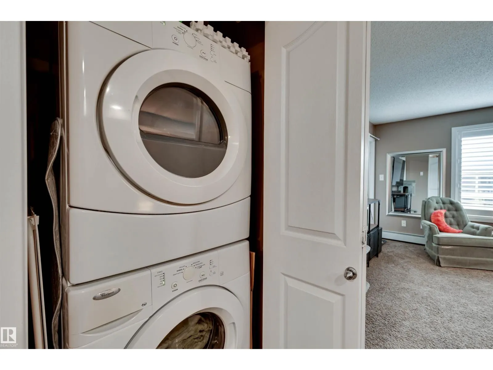 #415 1070 MCCONACHIE BV NW