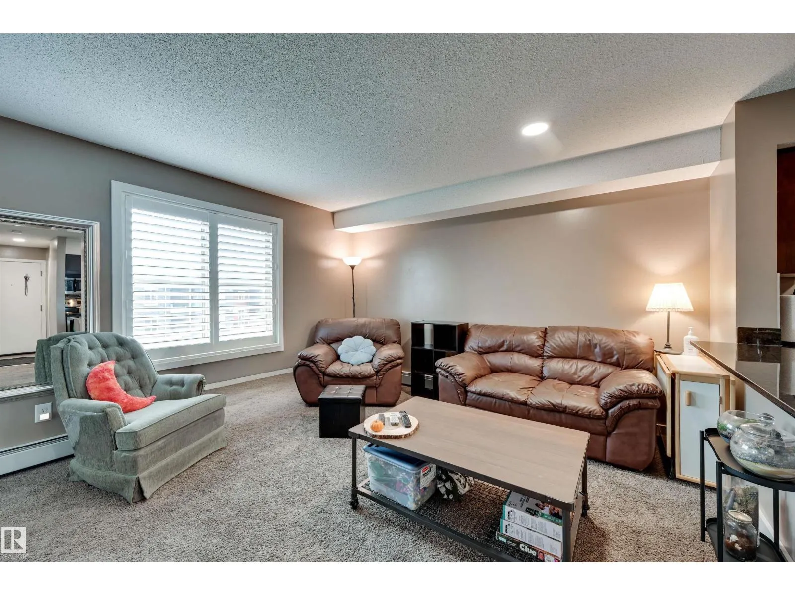 #415 1070 MCCONACHIE BV NW