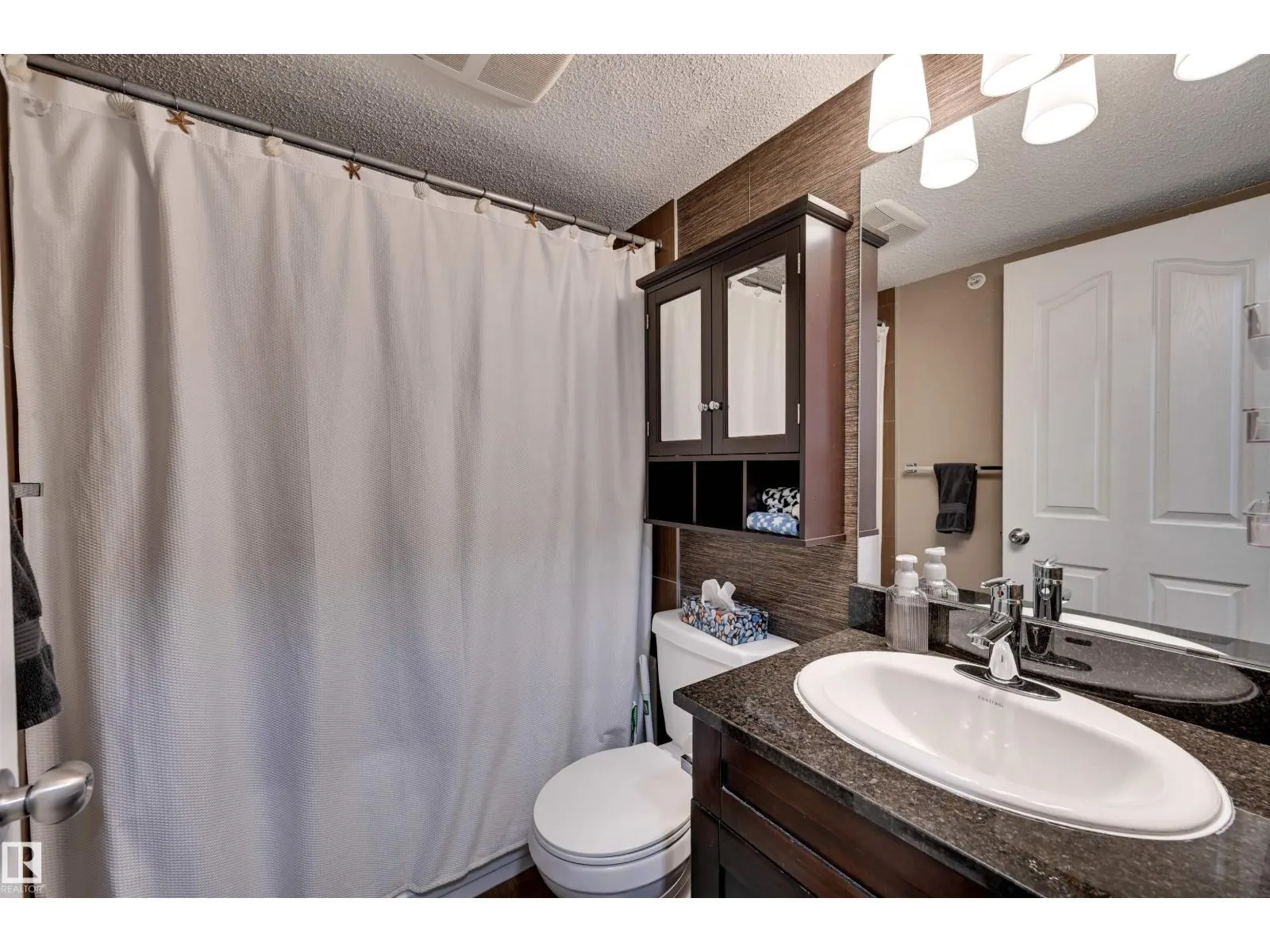 #415 1070 MCCONACHIE BV NW