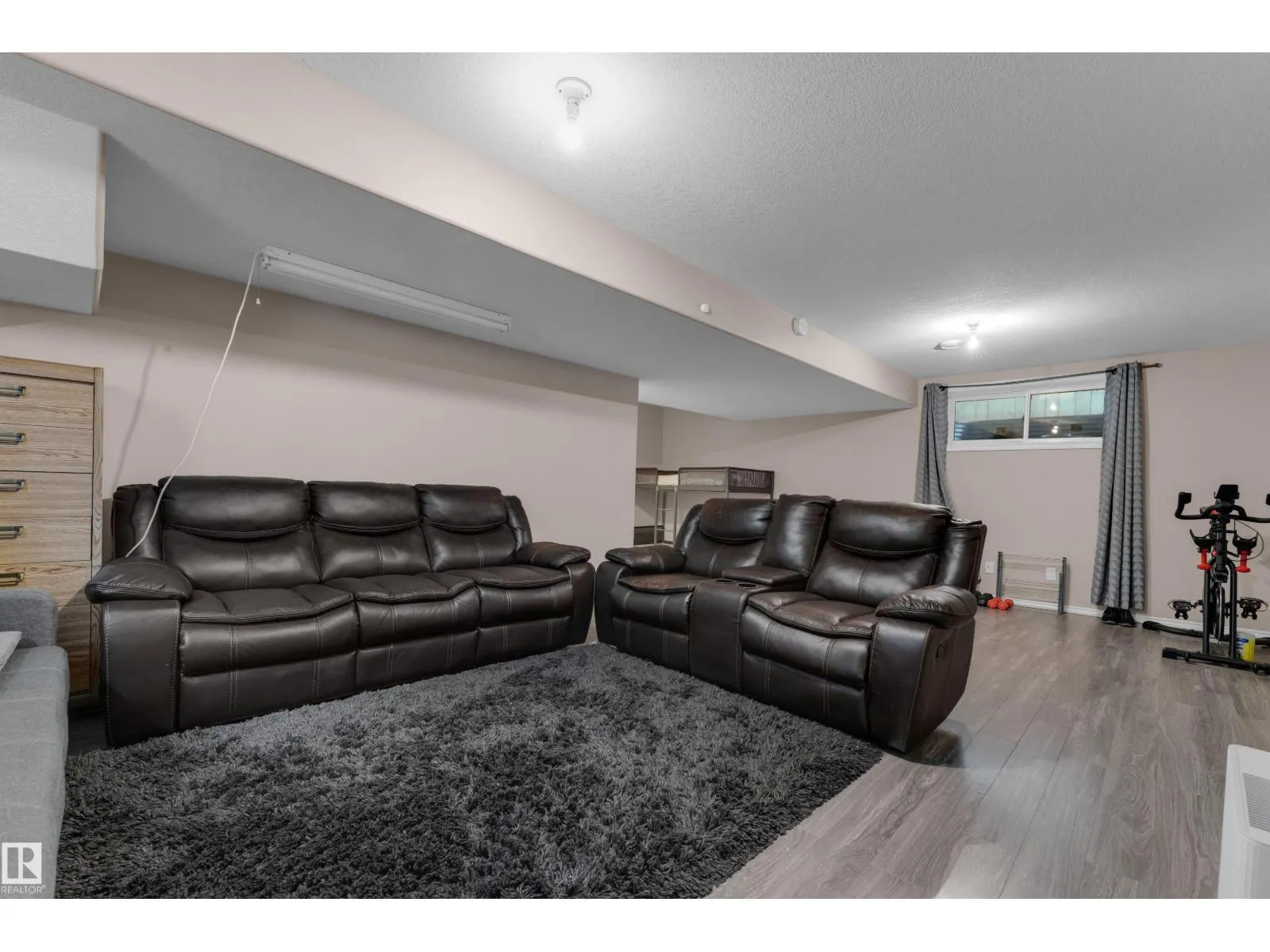 1710 63A ST SW