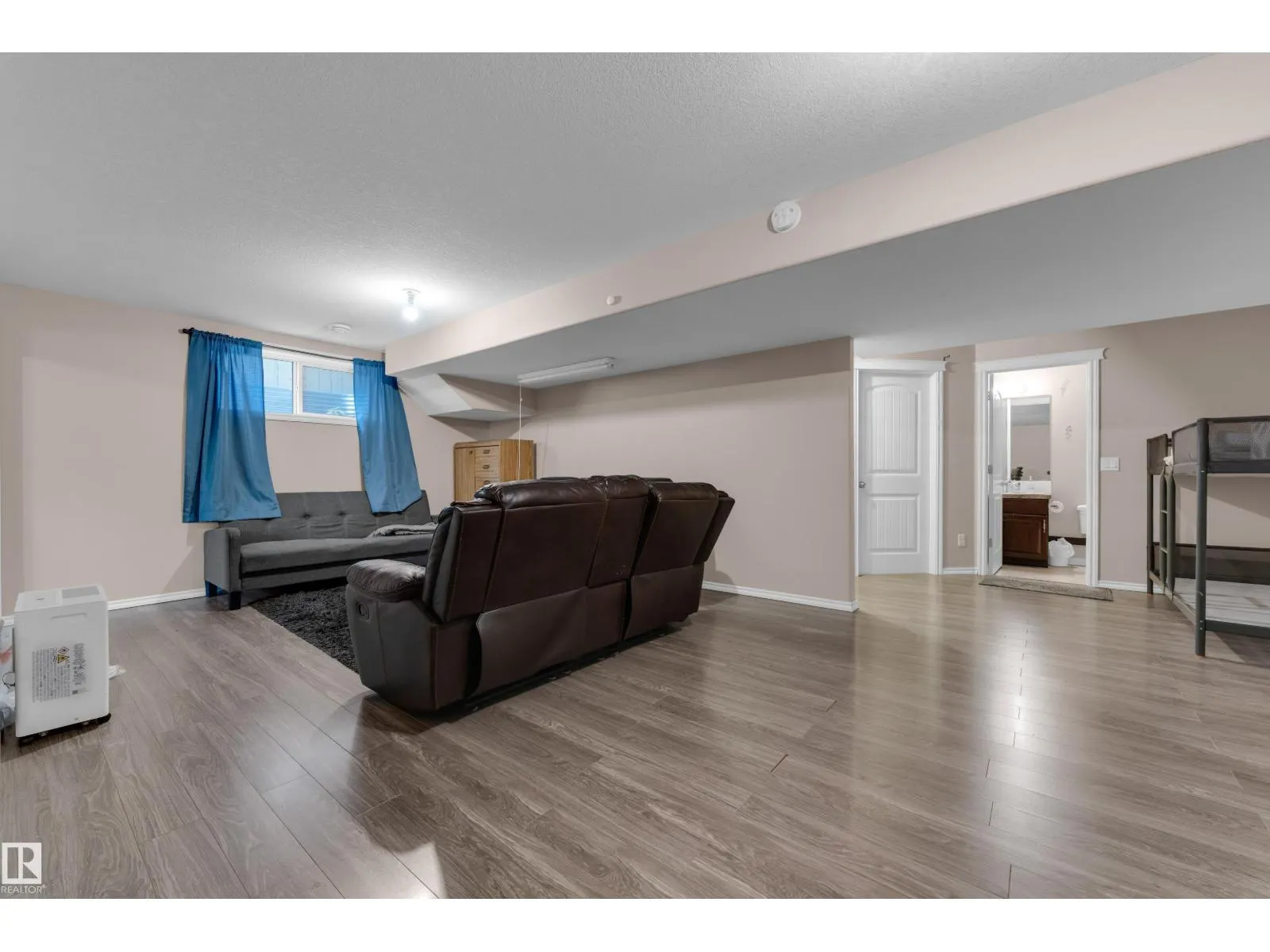 1710 63A ST SW
