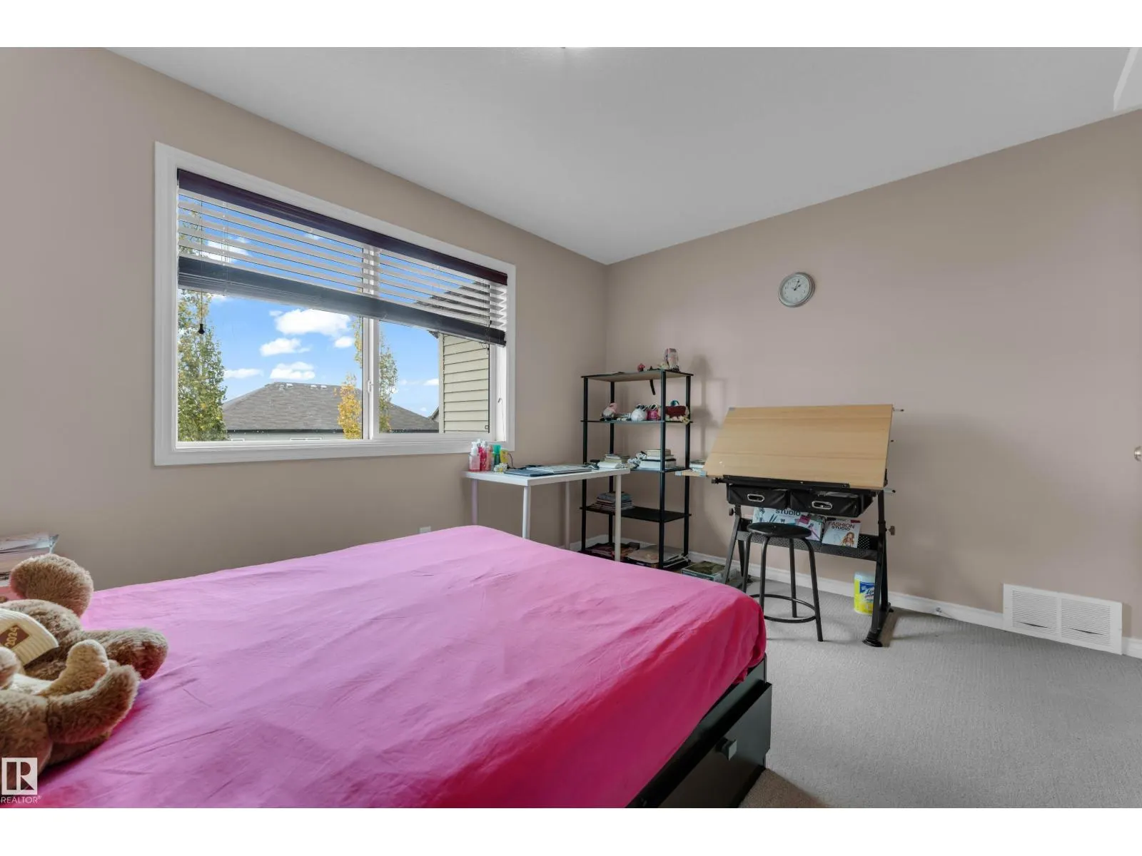1710 63A ST SW