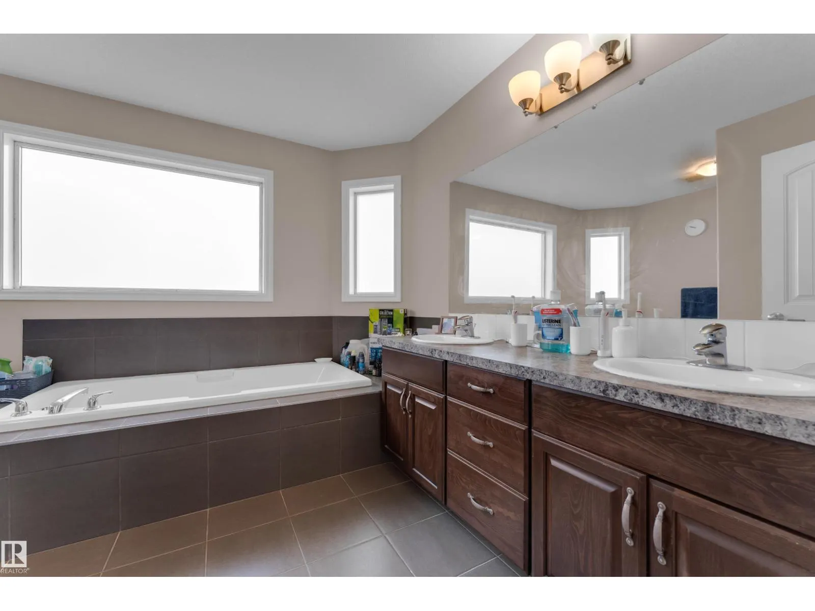 1710 63A ST SW