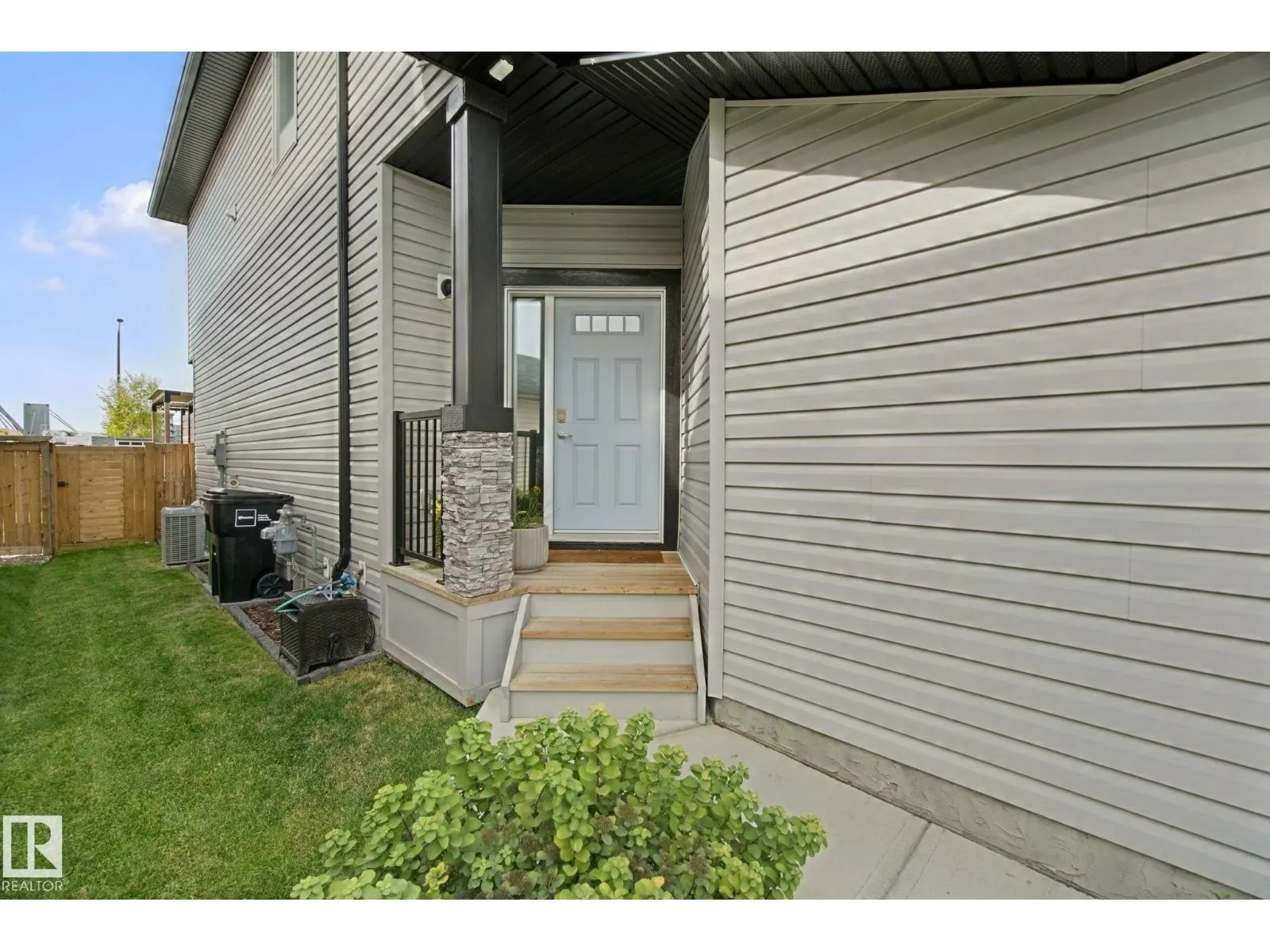 818 Cavanagh HE SW
