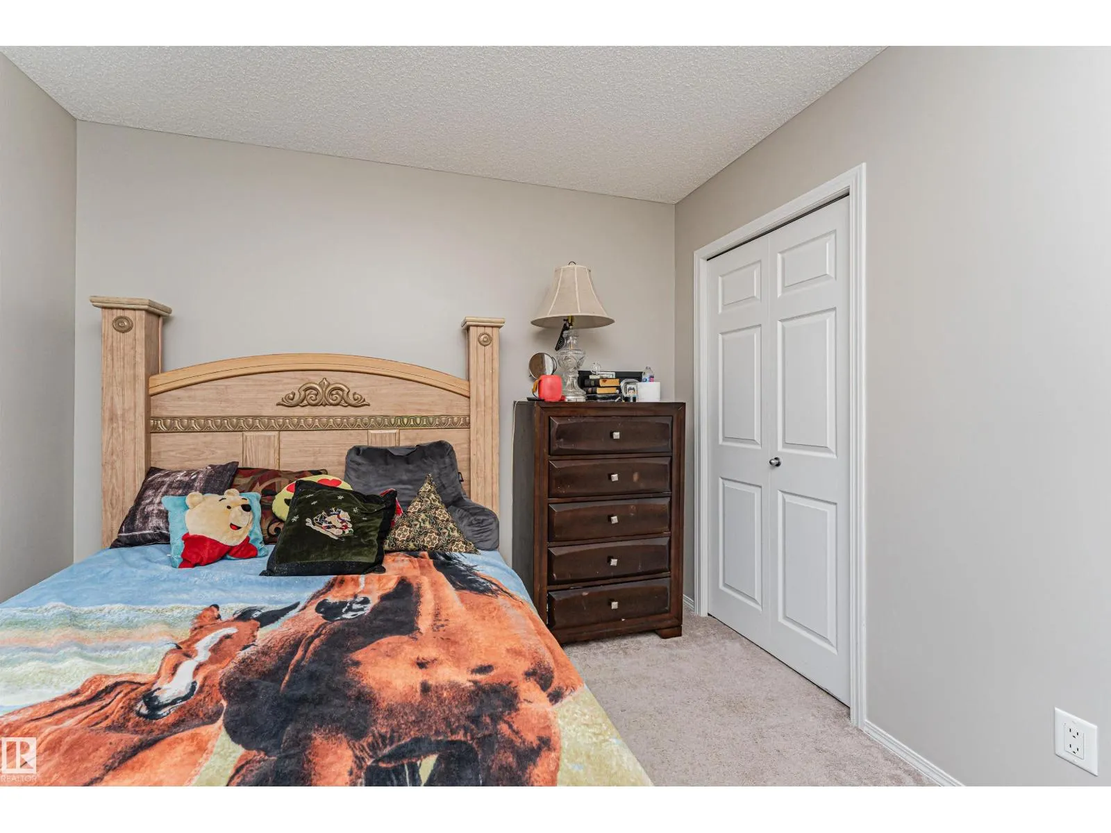 9616 230 ST NW