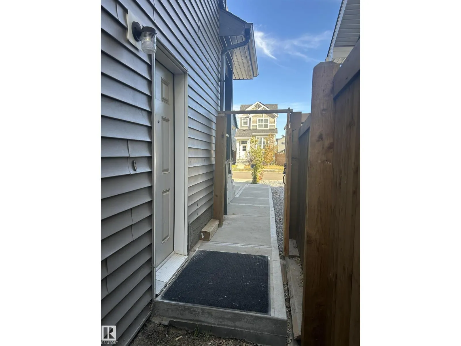 9616 230 ST NW