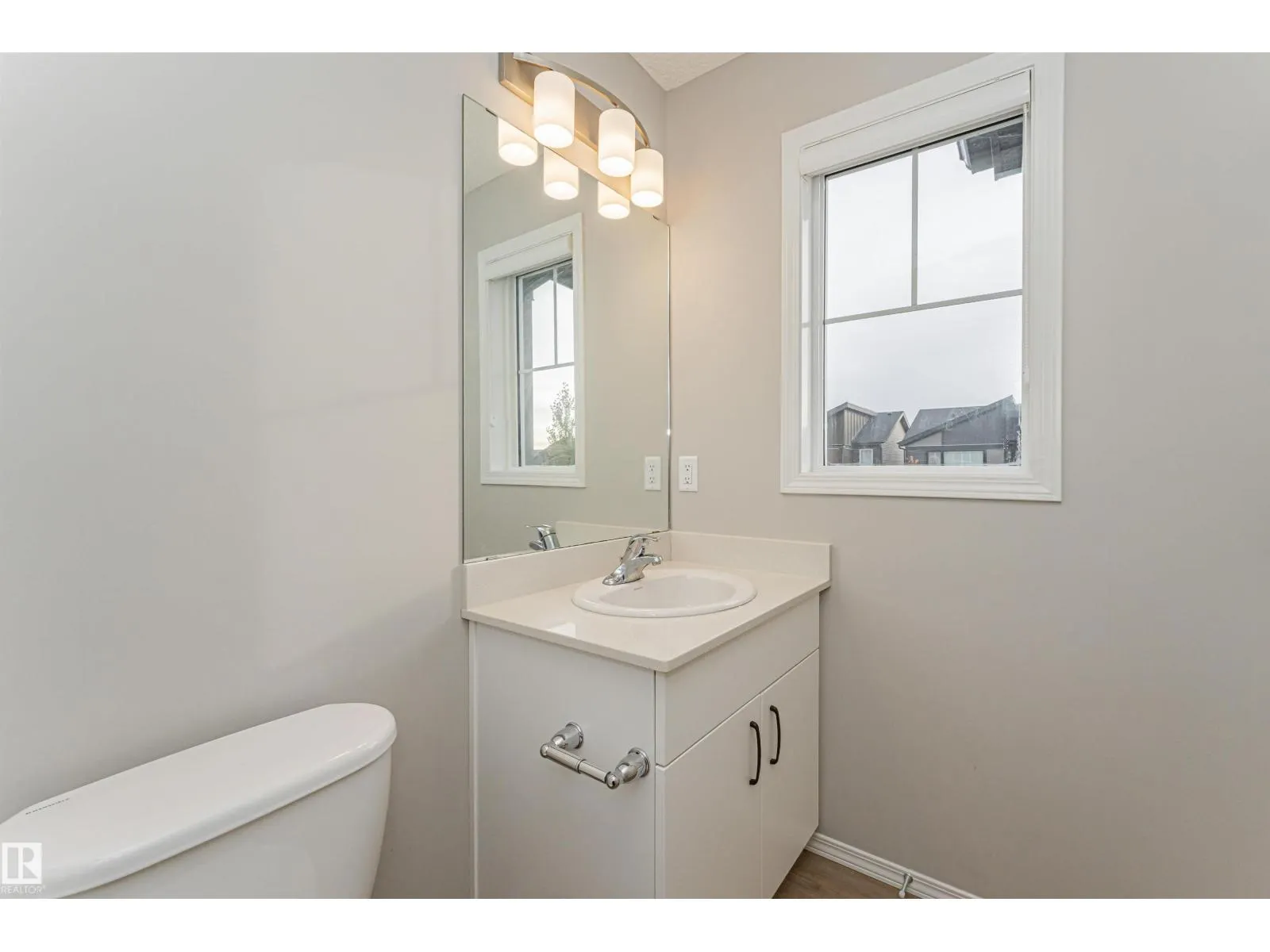 9616 230 ST NW