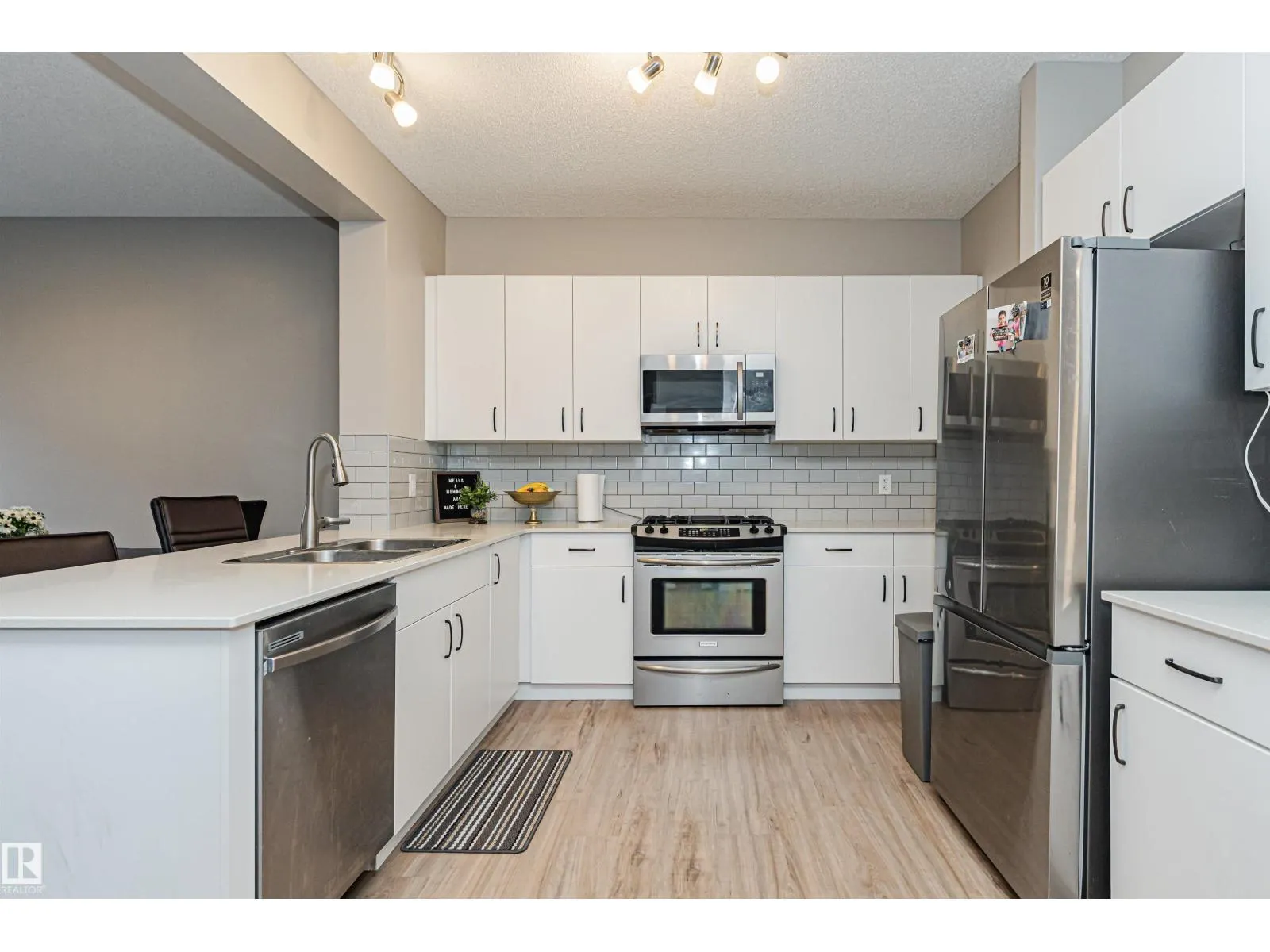 9616 230 ST NW