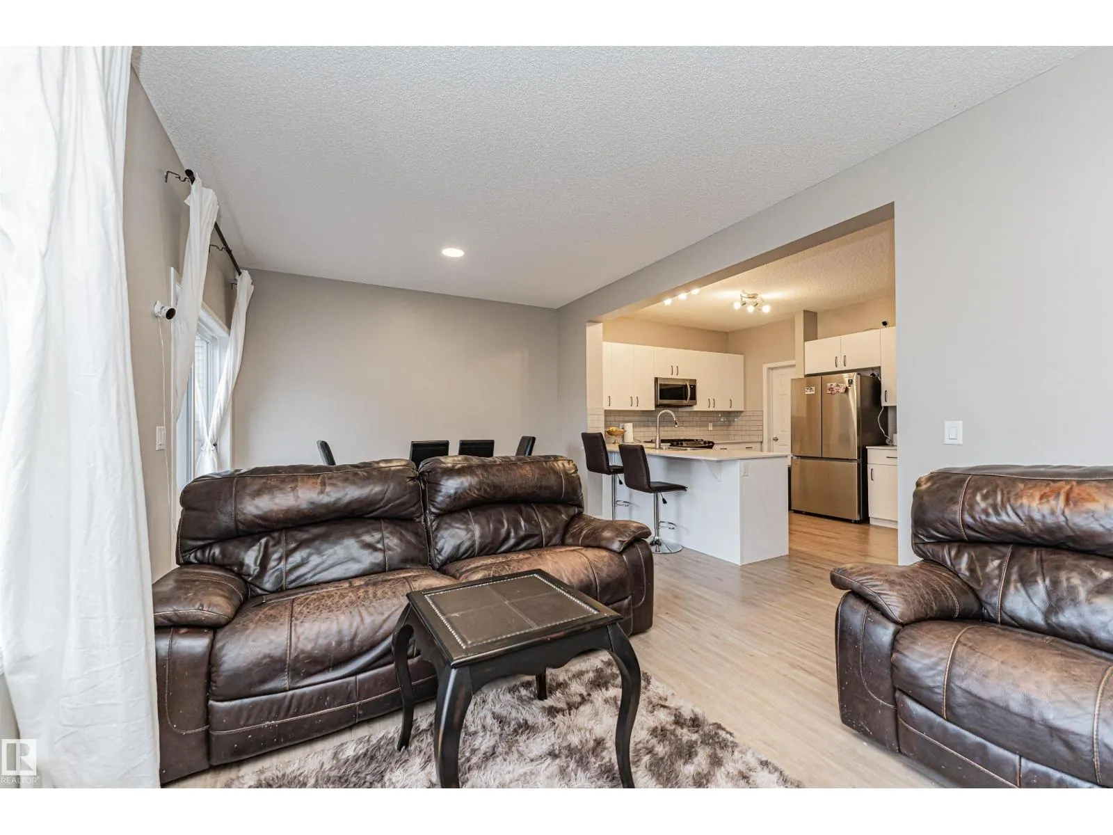 9616 230 ST NW