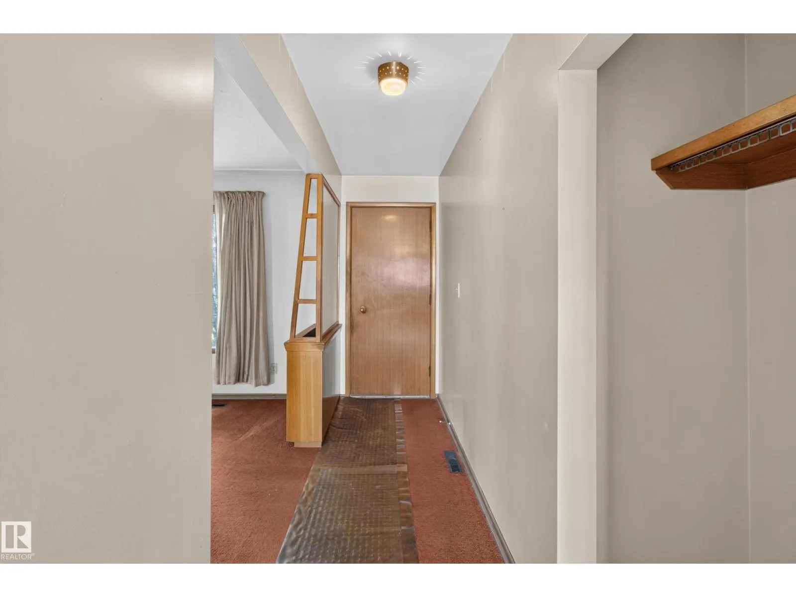 6321 104 AV NW