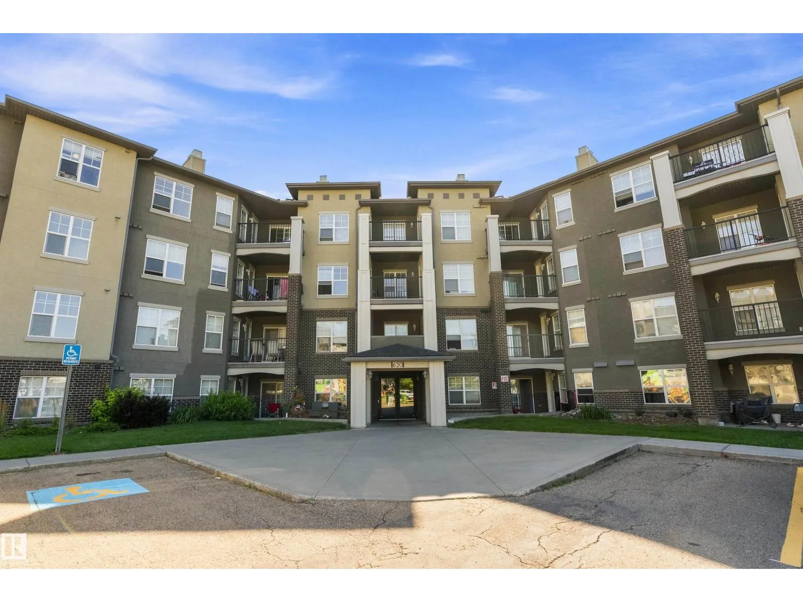 #104 630 MCALLISTER LO SW