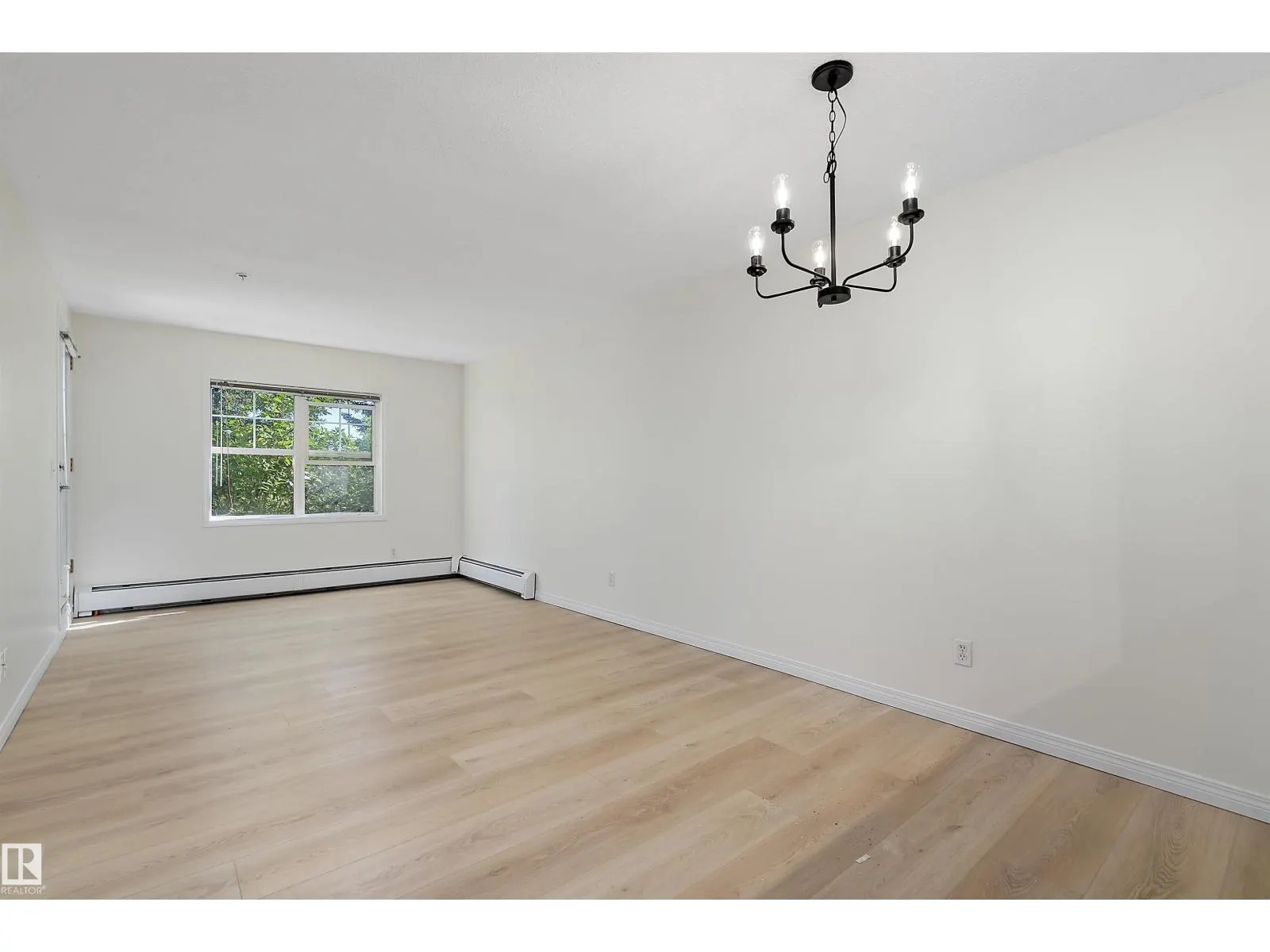 #104 630 MCALLISTER LO SW