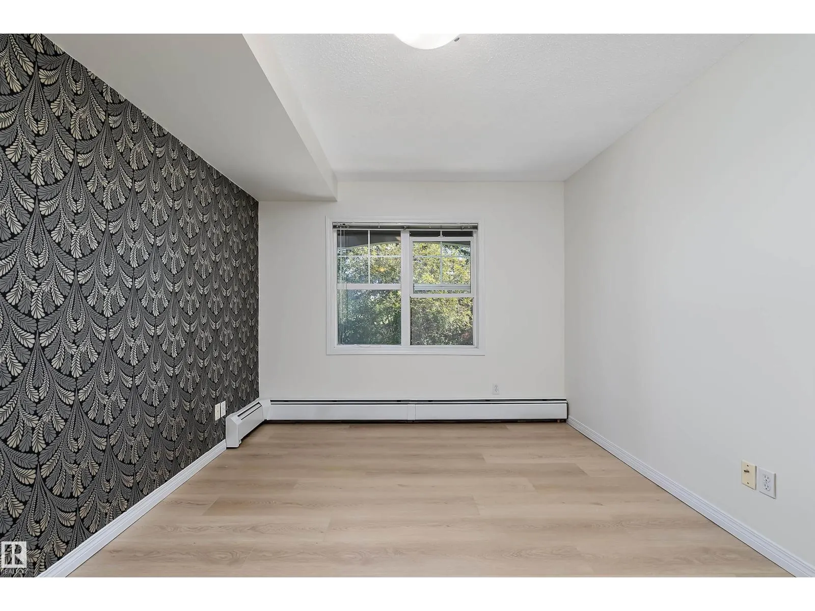 #104 630 MCALLISTER LO SW