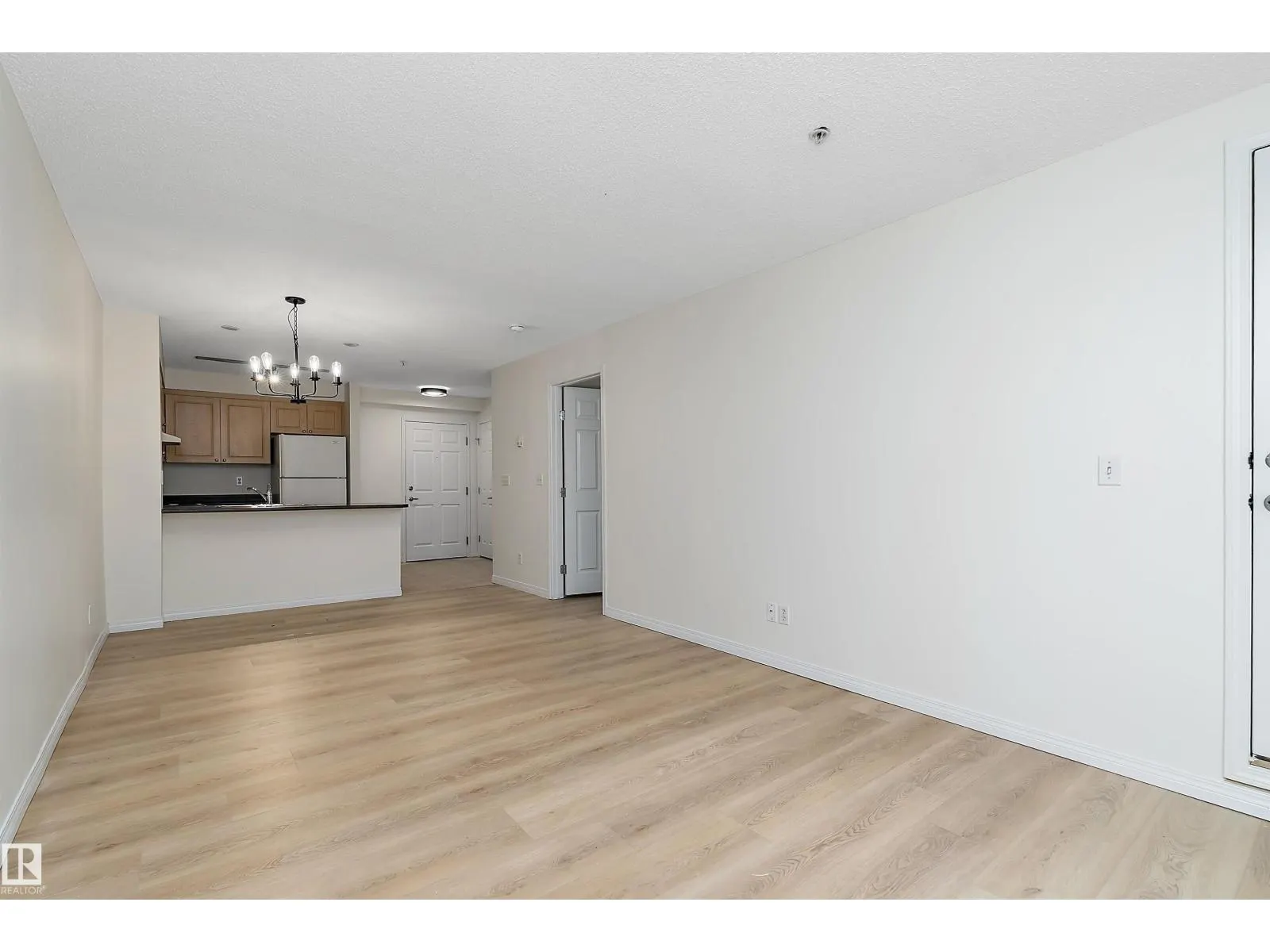 #104 630 MCALLISTER LO SW