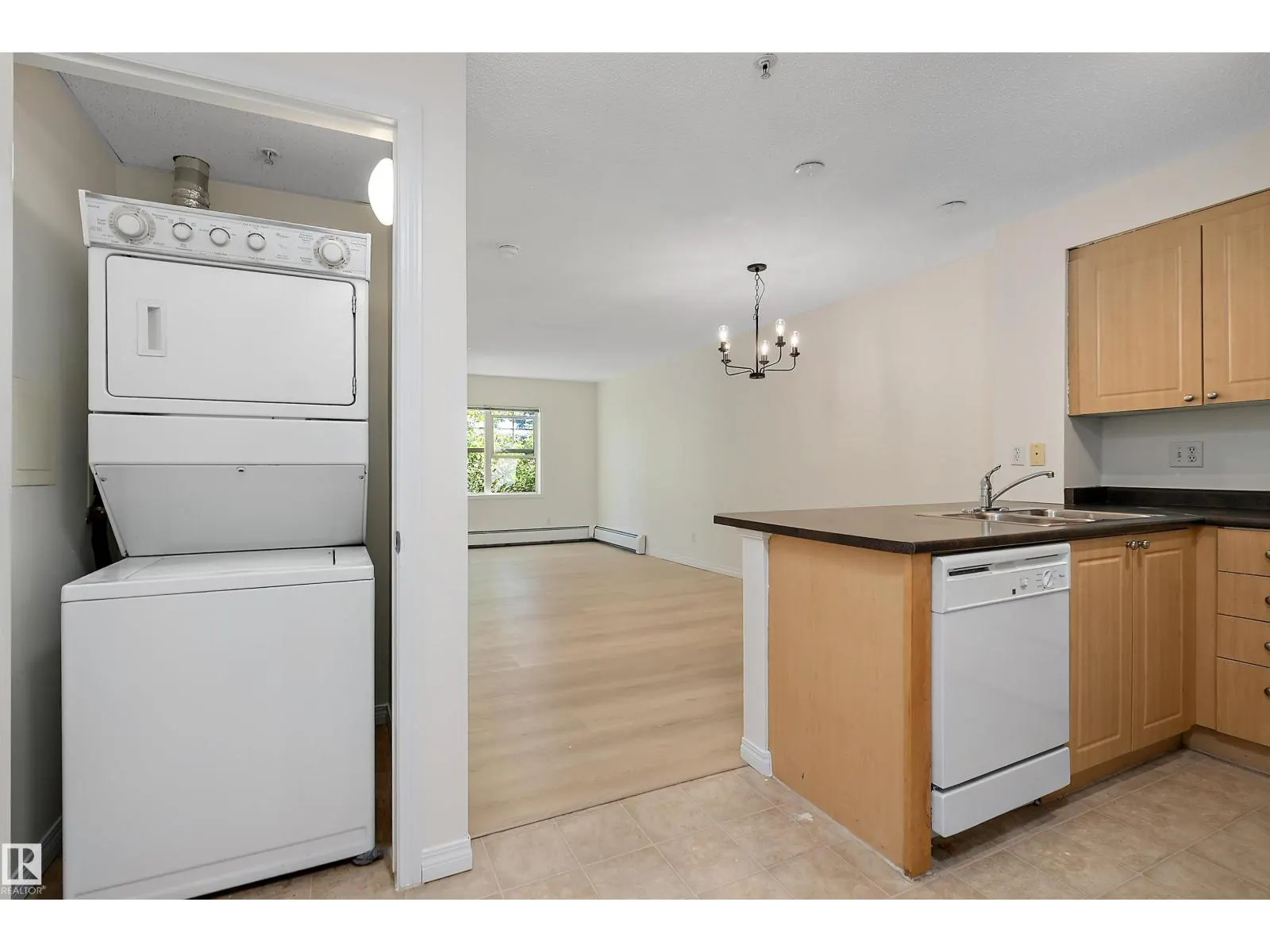 #104 630 MCALLISTER LO SW