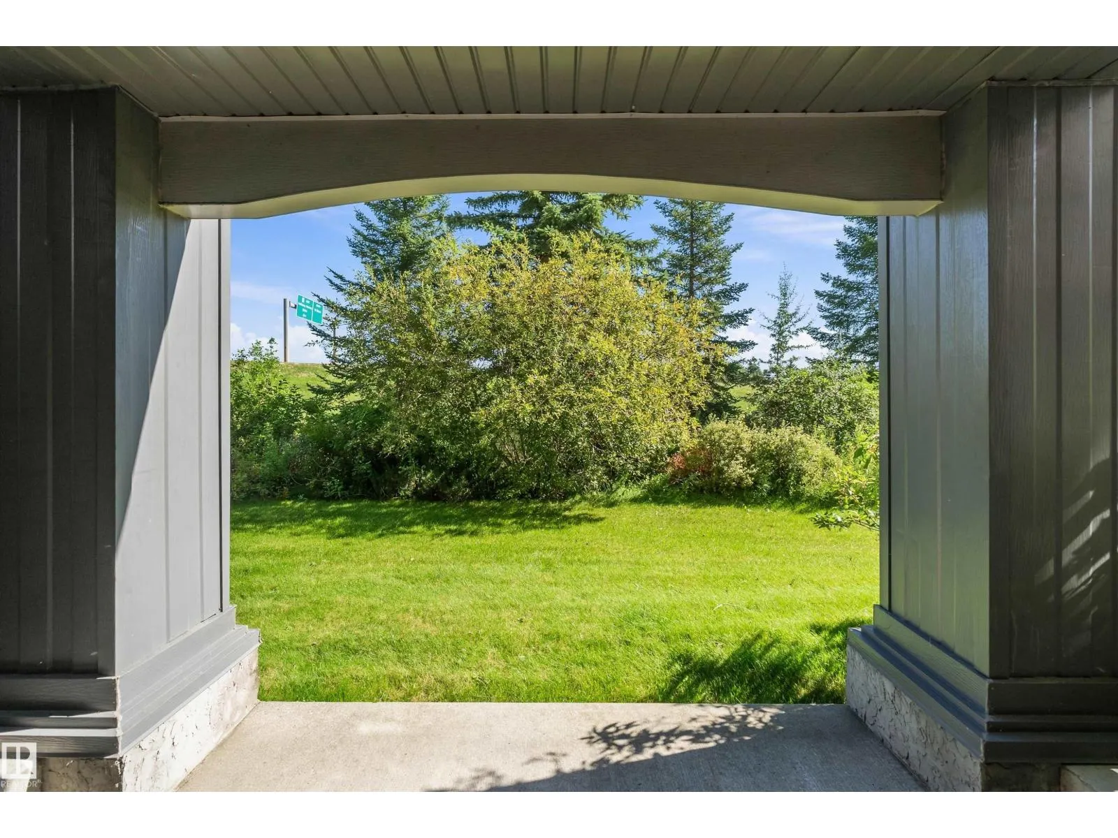 #104 630 MCALLISTER LO SW