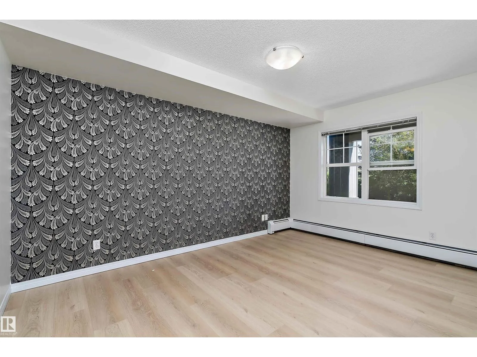 #104 630 MCALLISTER LO SW