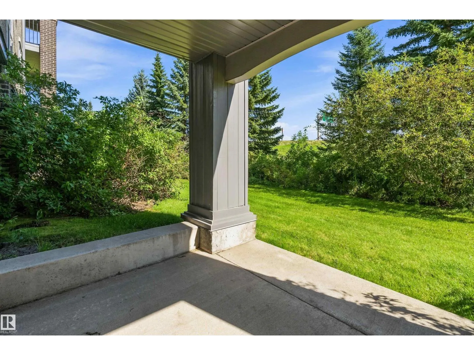 #104 630 MCALLISTER LO SW