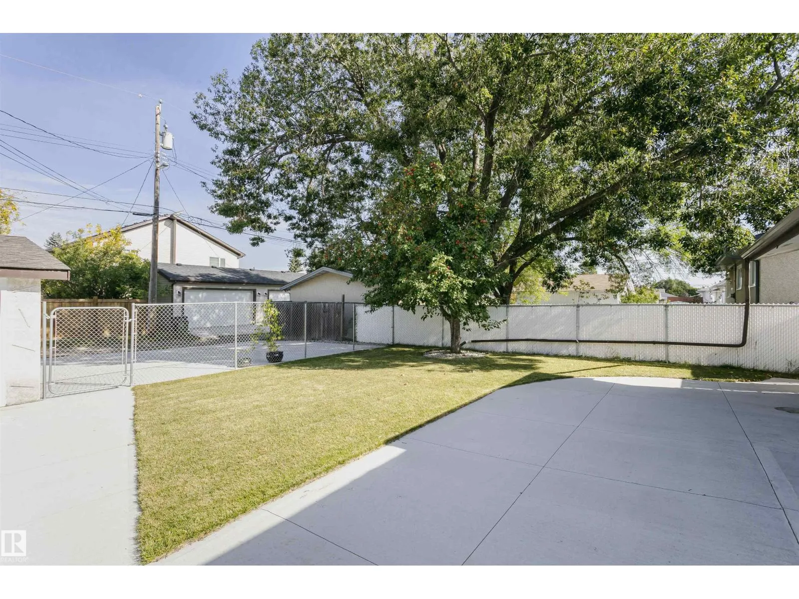7204 92B AV NW