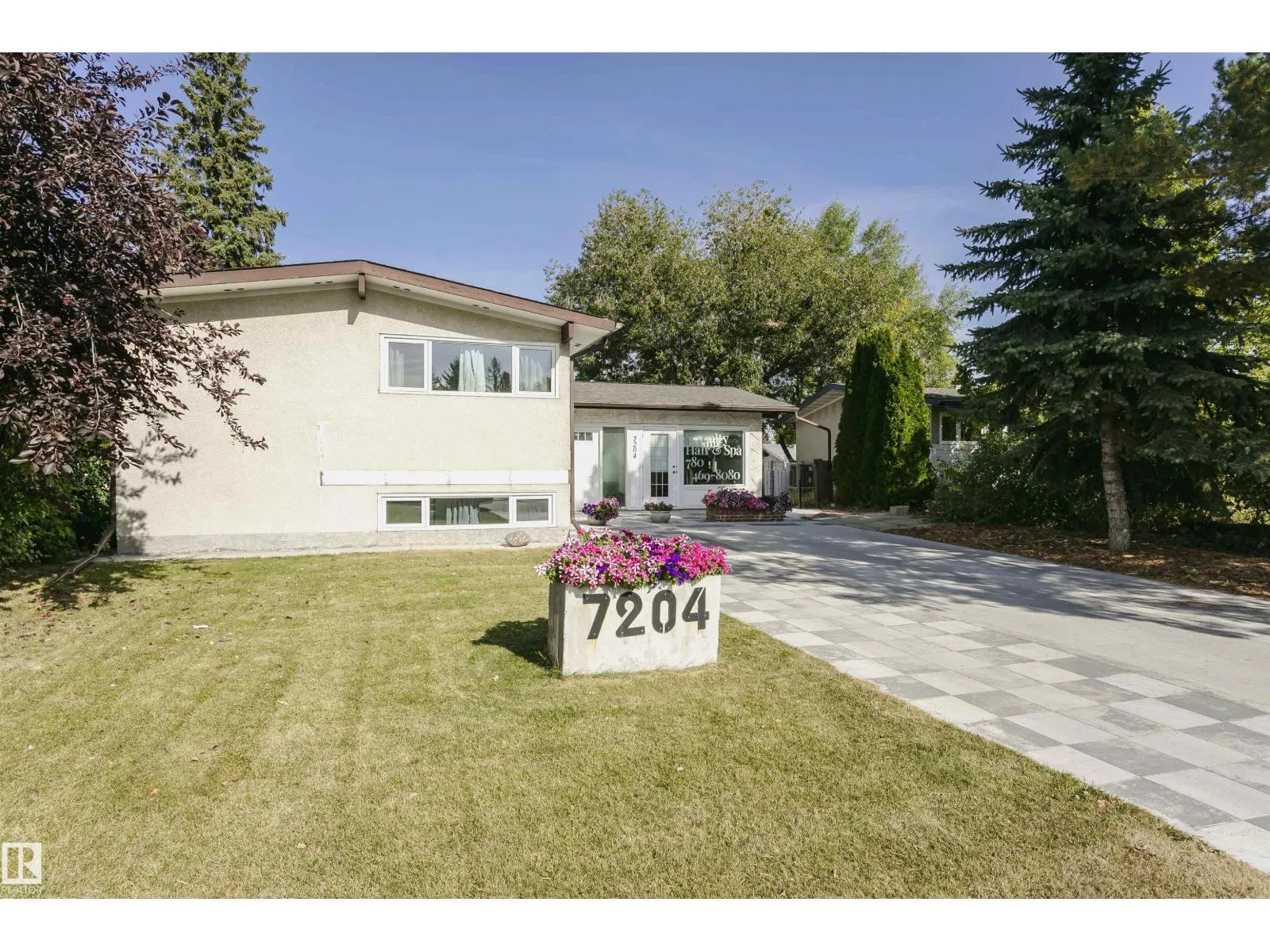 7204 92B AV NW