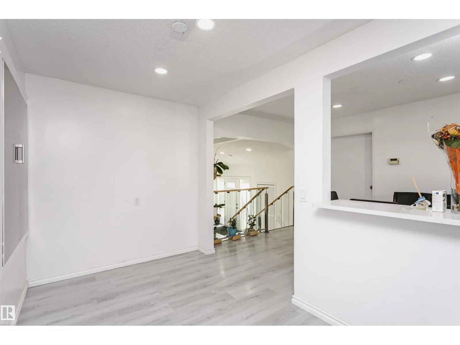7204 92B AV NW