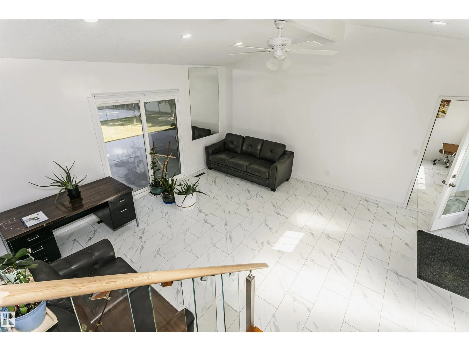 7204 92B AV NW