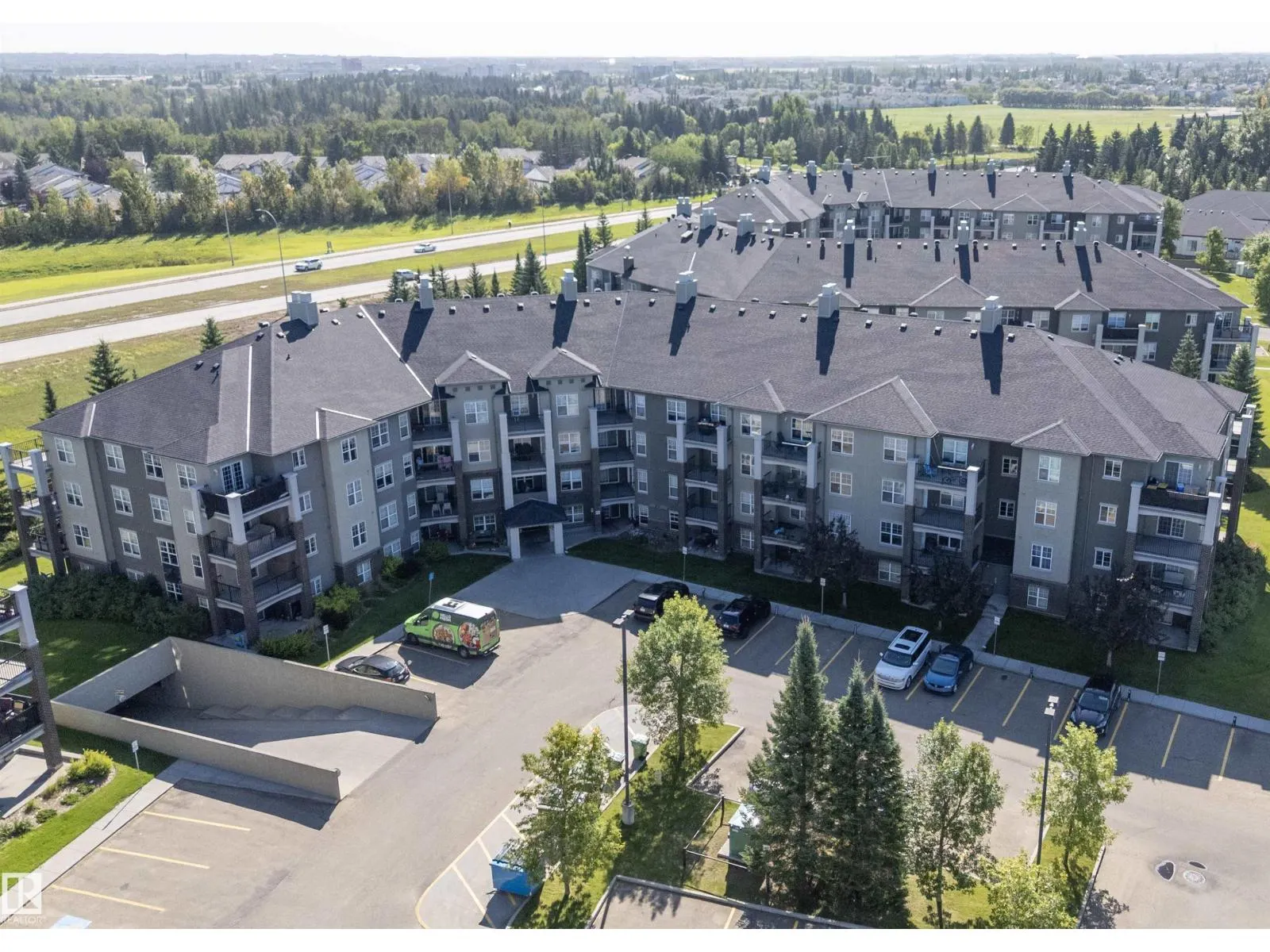 #201 630 MCALLISTER LO SW