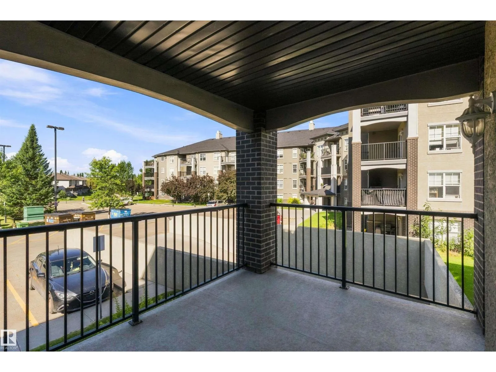 #201 630 MCALLISTER LO SW