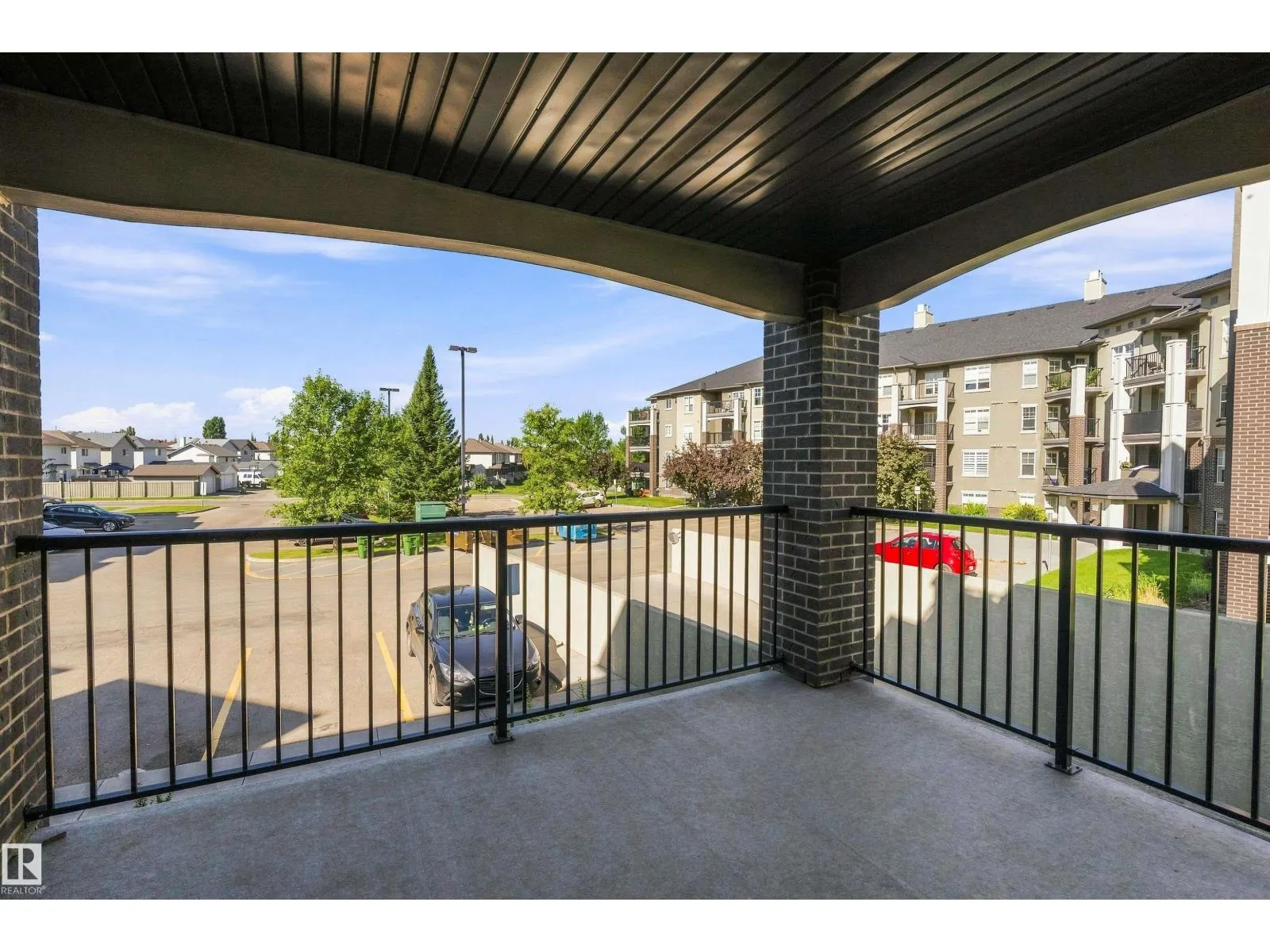 #201 630 MCALLISTER LO SW