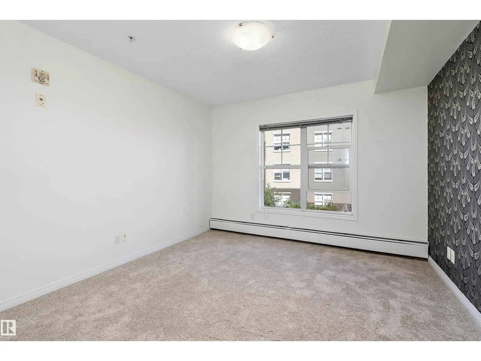 #201 630 MCALLISTER LO SW