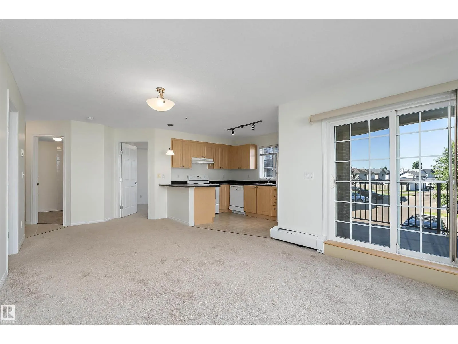 #201 630 MCALLISTER LO SW